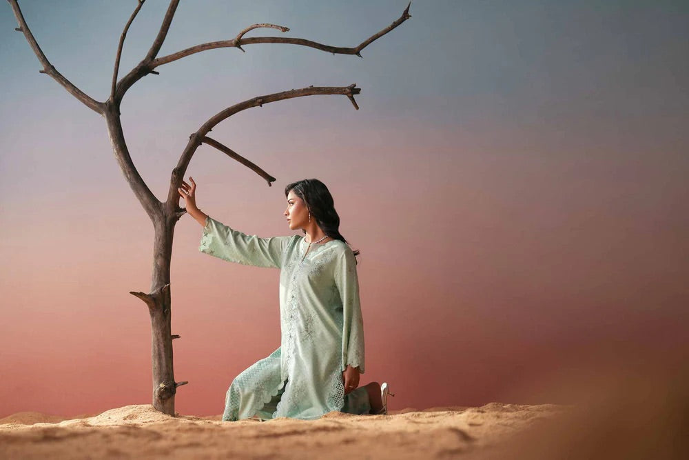 What to Look for When Buying Winter Kameez Shalwar