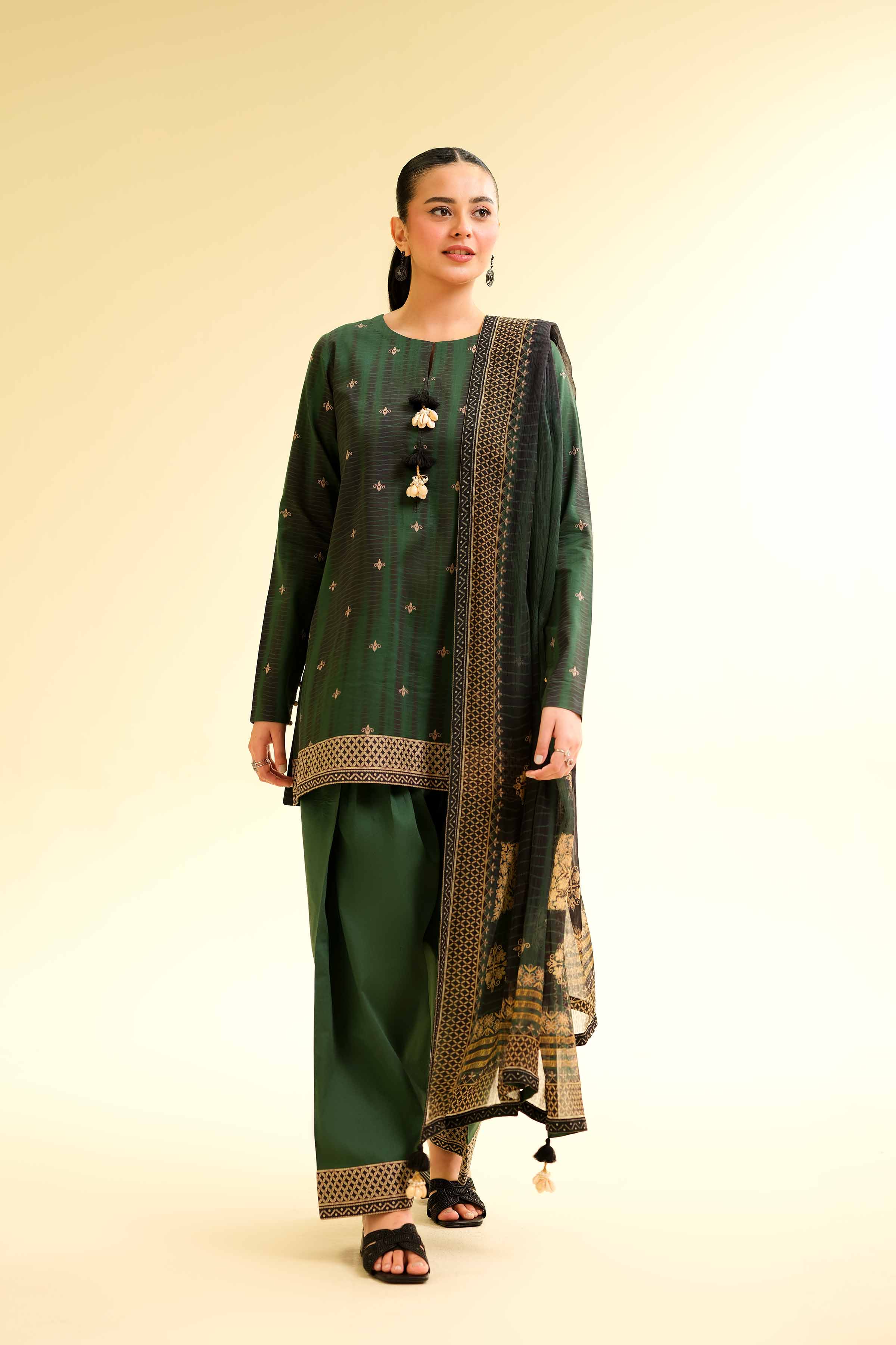 NishatUK - Green Printed Lawn 3-piece unstitched Suit