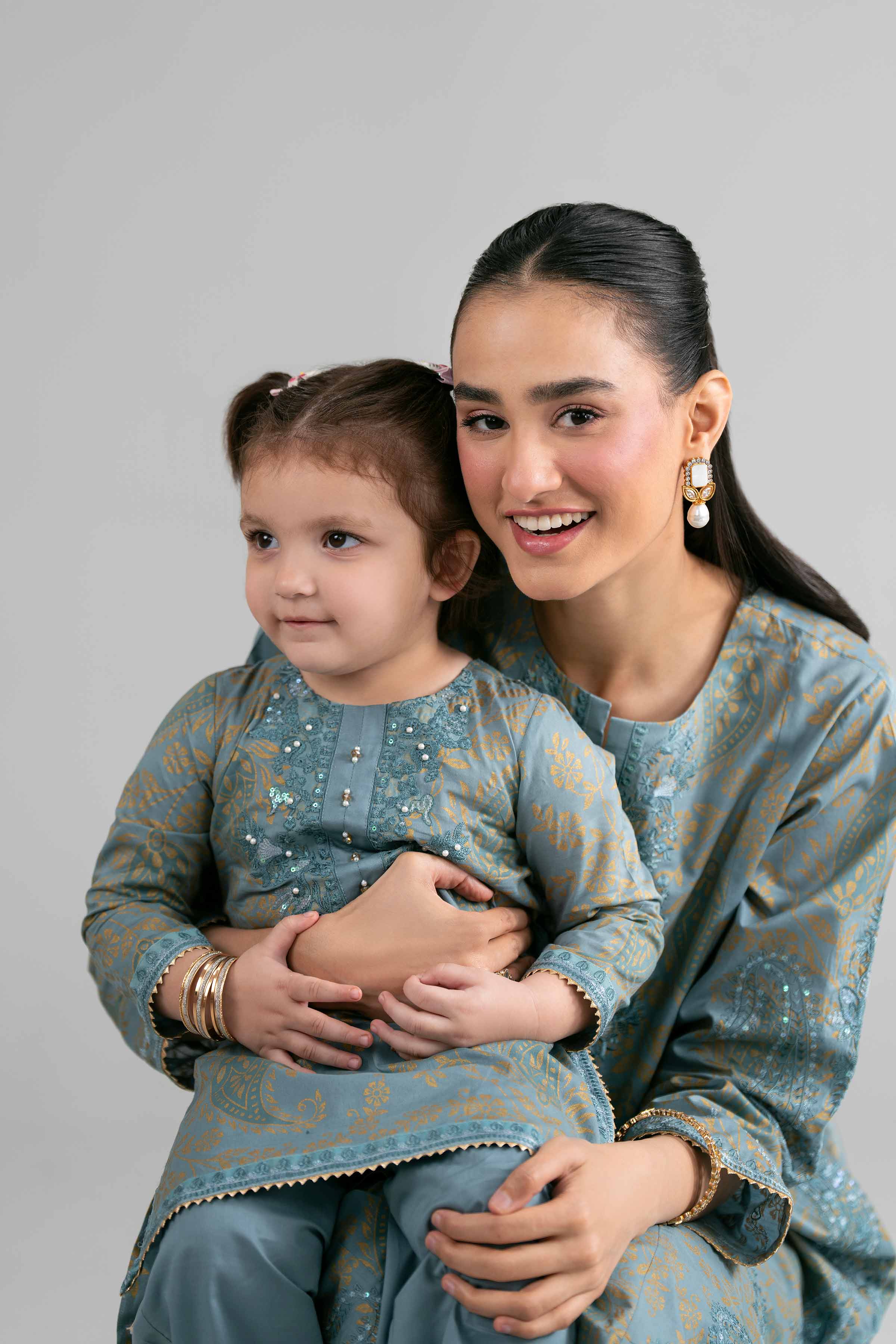 Nishat UK - Blue Embroidered Lawn 2-piece ready to wear Dress