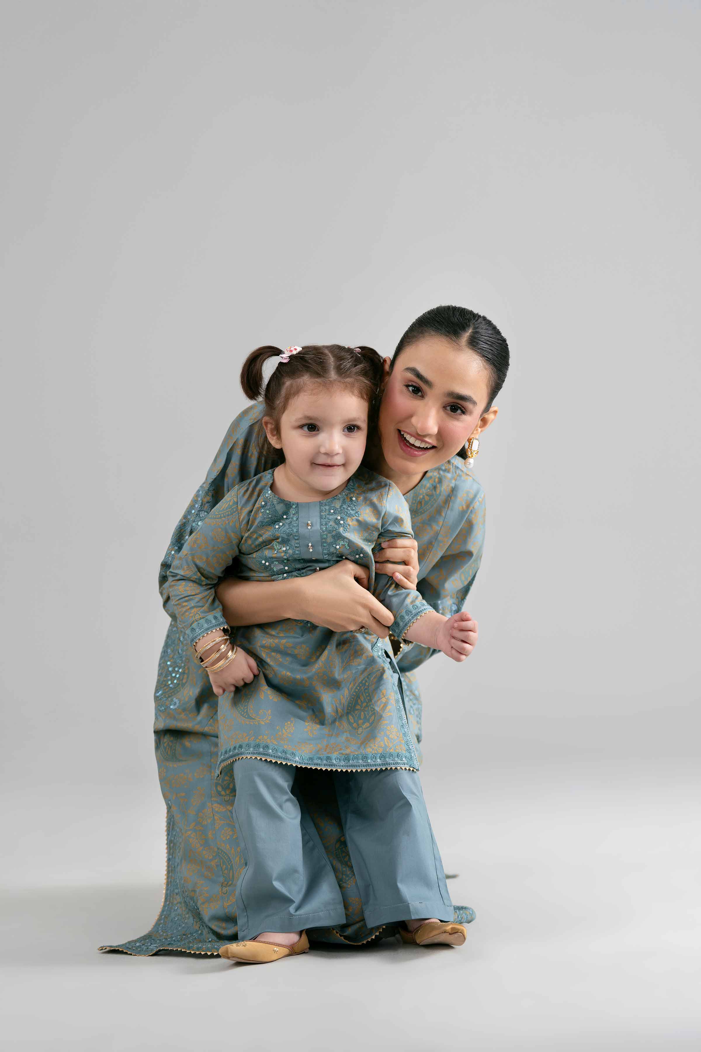 Nishat UK - Blue Embroidered Lawn 2 Pieces Ready To Wear Dress