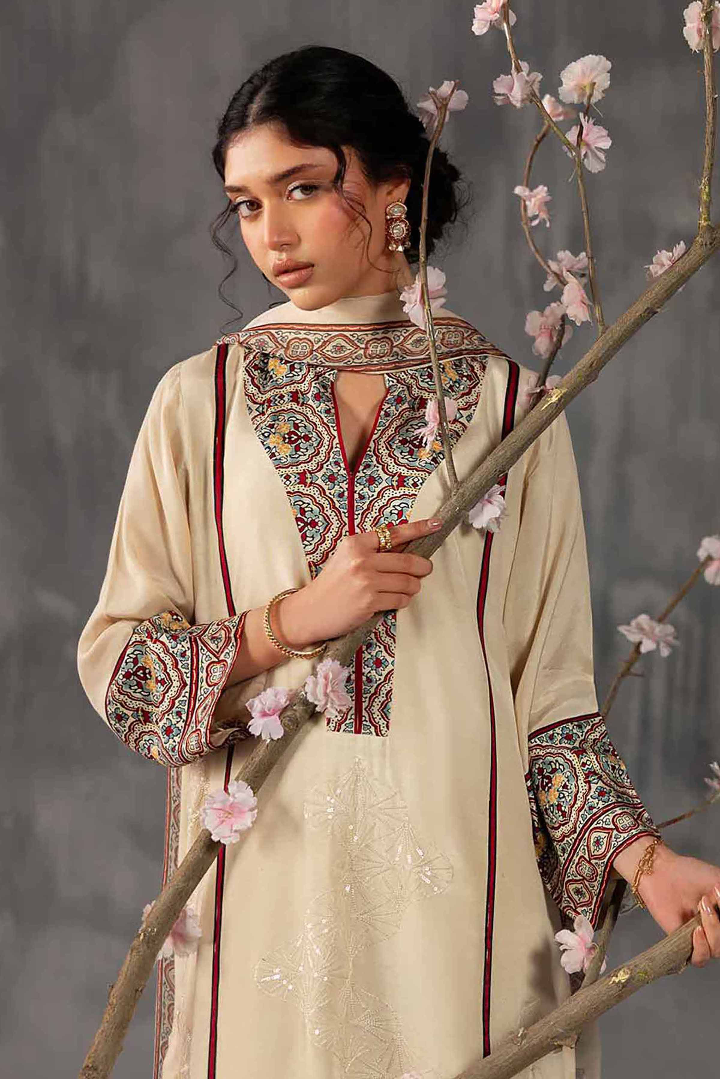 Nishat UK - Off White Embroidered Silk 3 Pieces ready To Wear luxury Suit