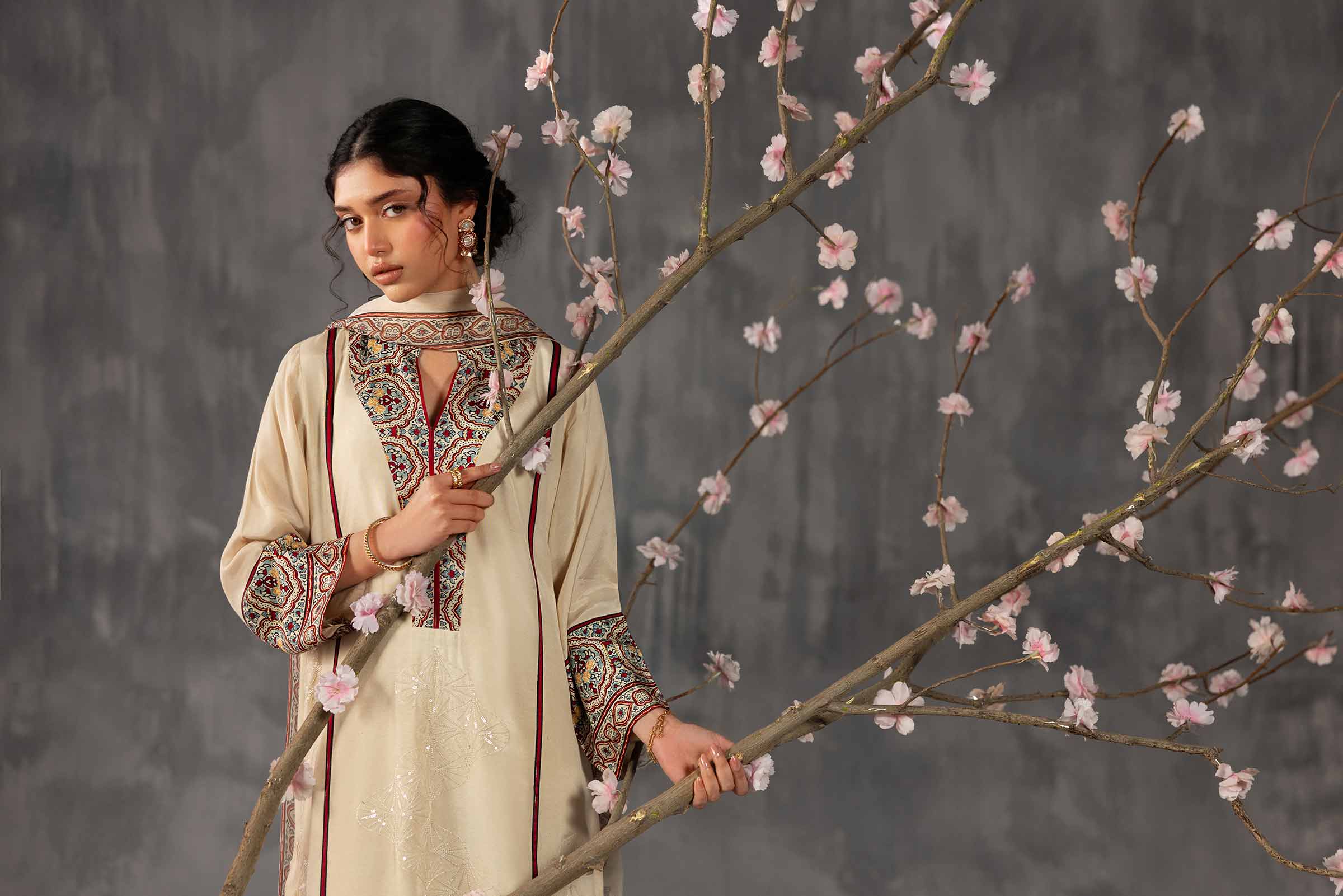 Nishat UK - Off White Embroidered Silk 3 Pieces ready To Wear luxury Suit