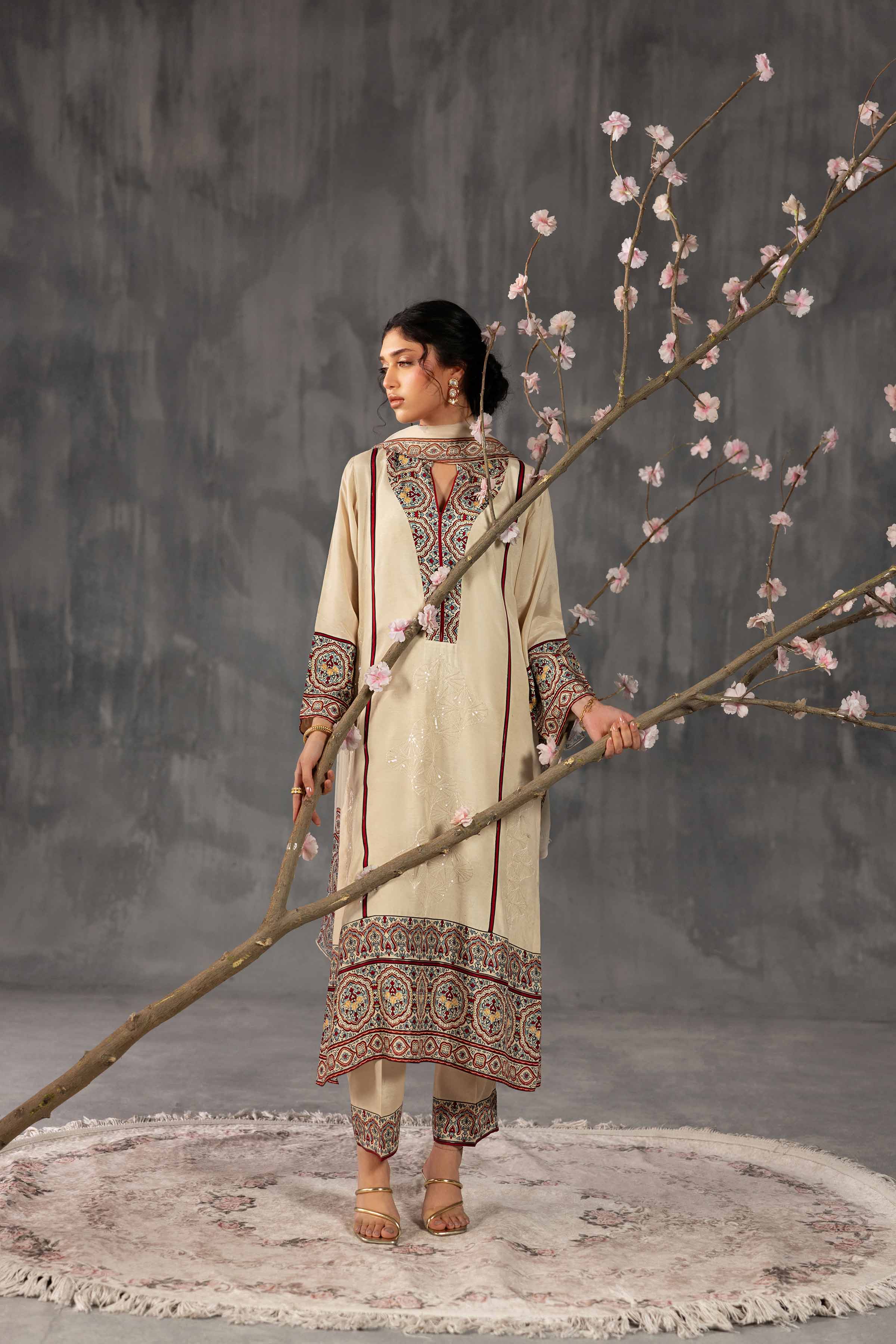 Nishat UK - Off White Embroidered Silk 3 Pieces ready To Wear luxury Suit