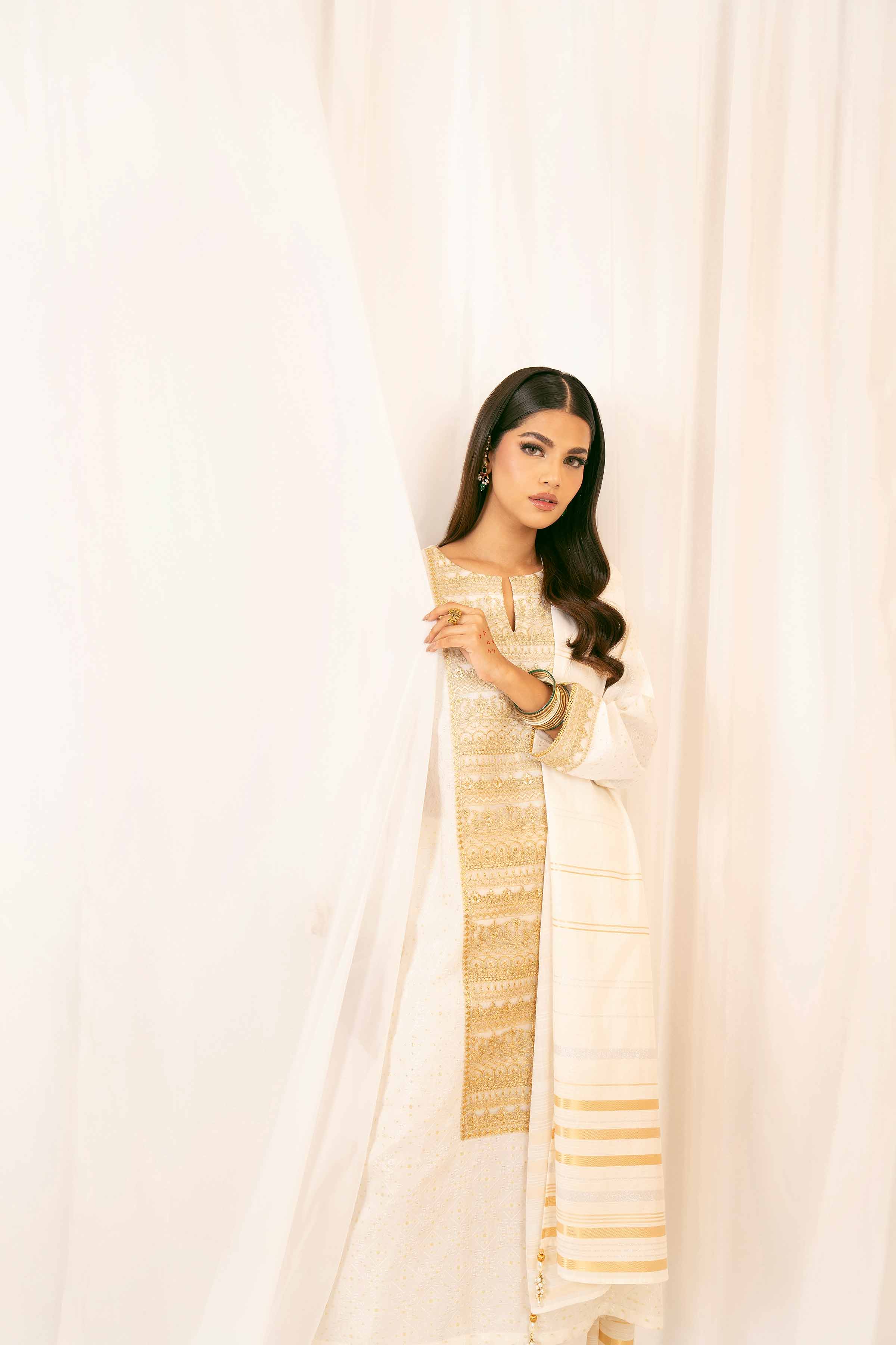 NishatUK - Off White Embroidered Jacquard 3-piece ready to wear Suit