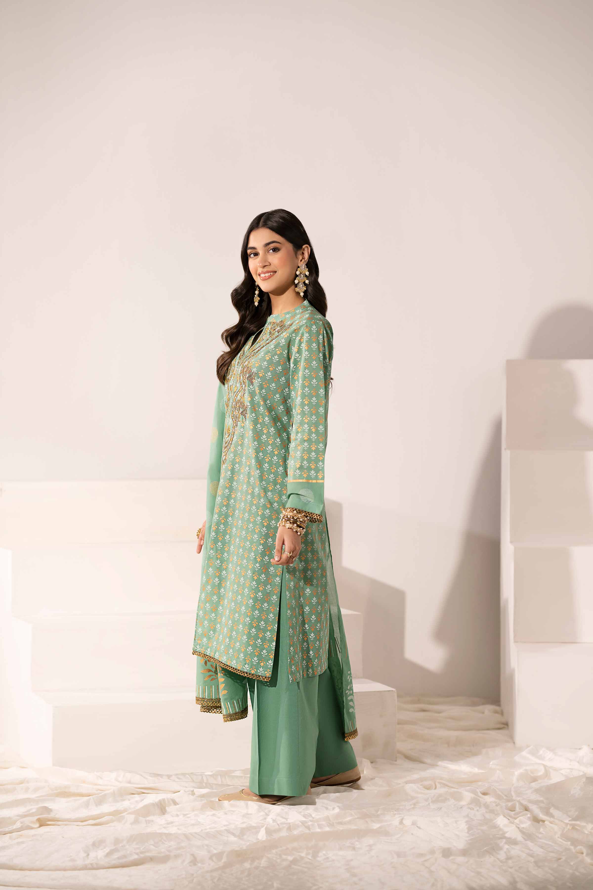 NishatUK - Green Embroidered Lawn 3-piece ready to wear Suit