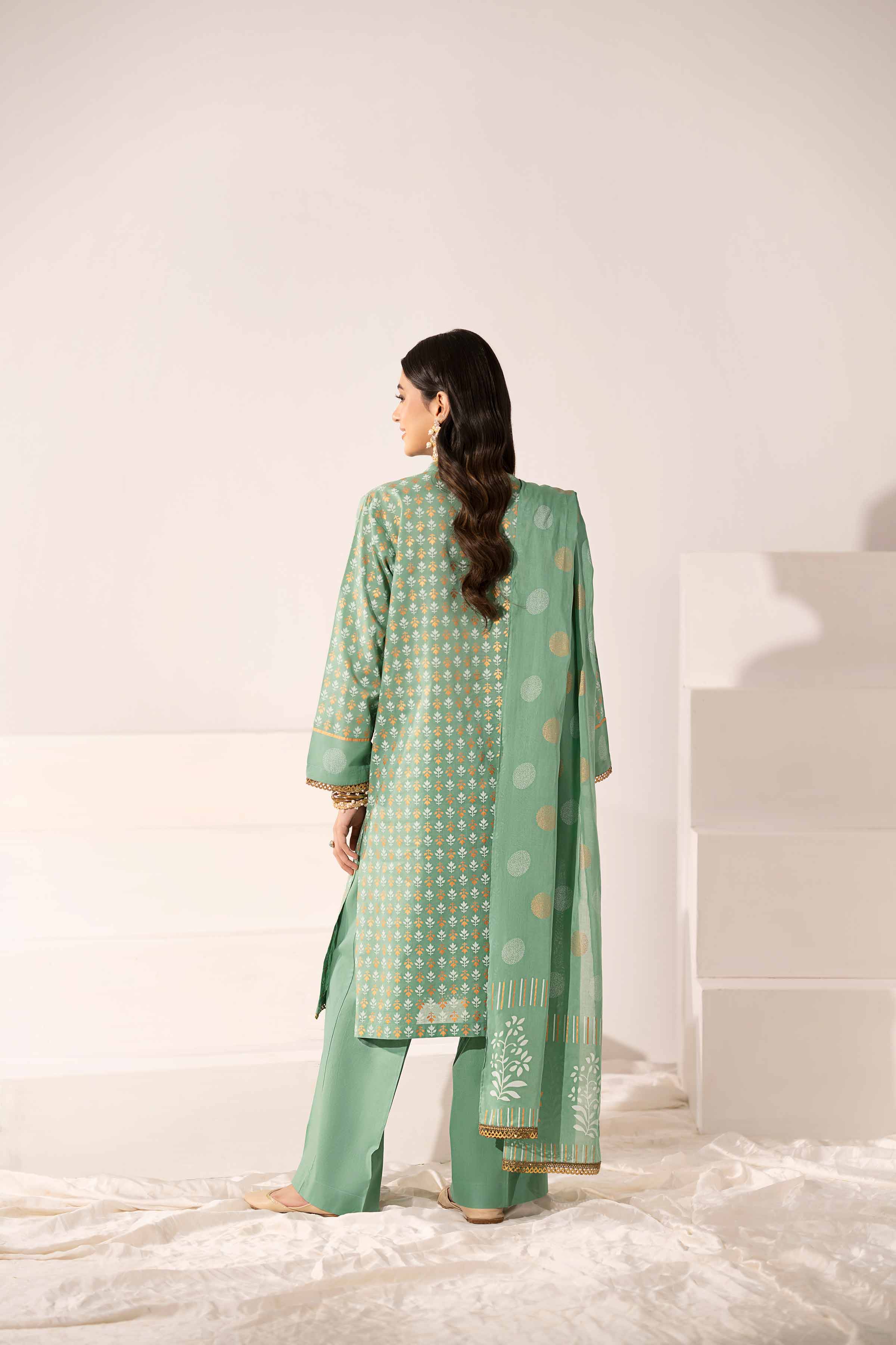 NishatUK - Green Embroidered Lawn 3-piece ready to wear Suit