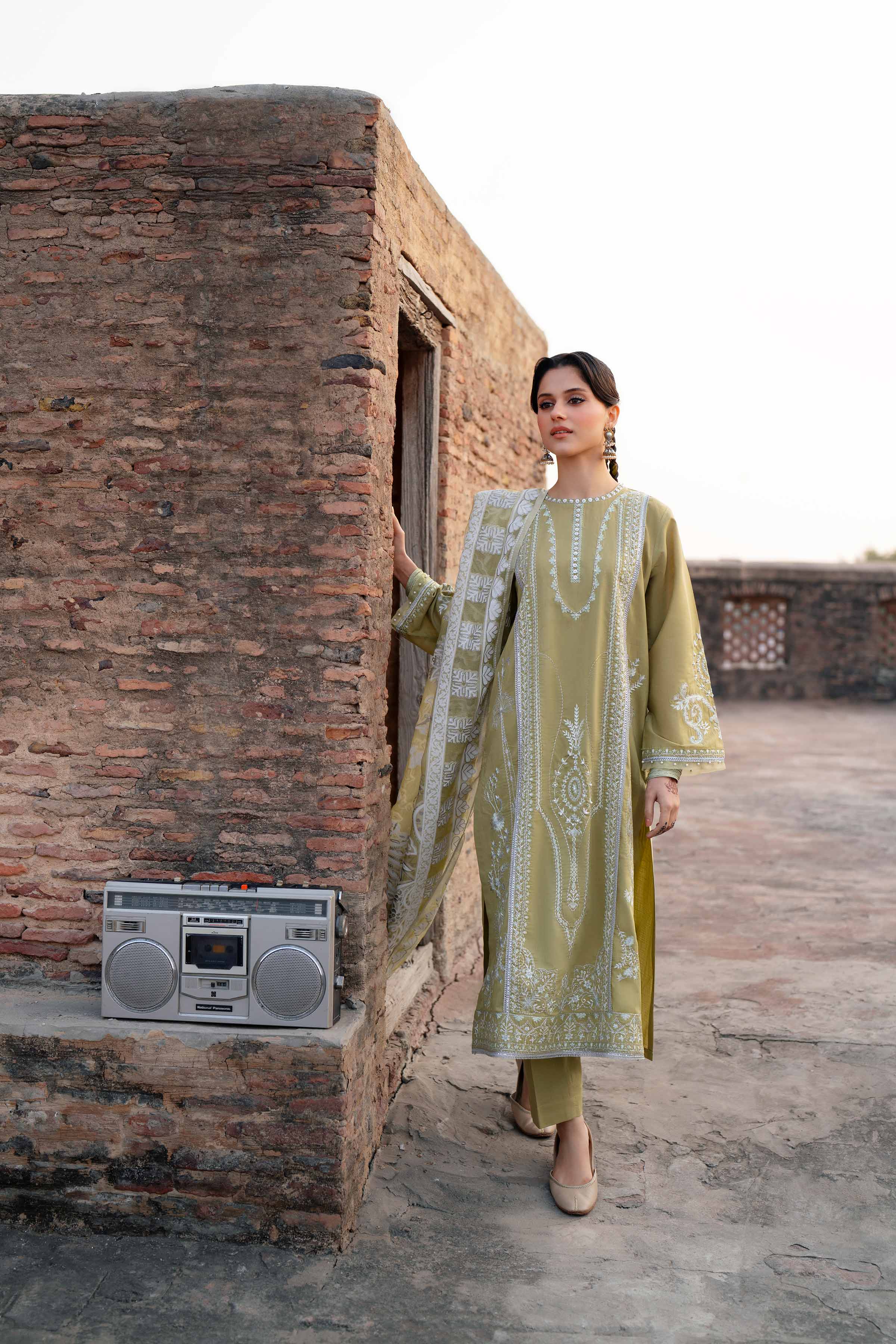 NishatUK - Green Embroidered Cross Hatch 3-piece ready to wear Suit