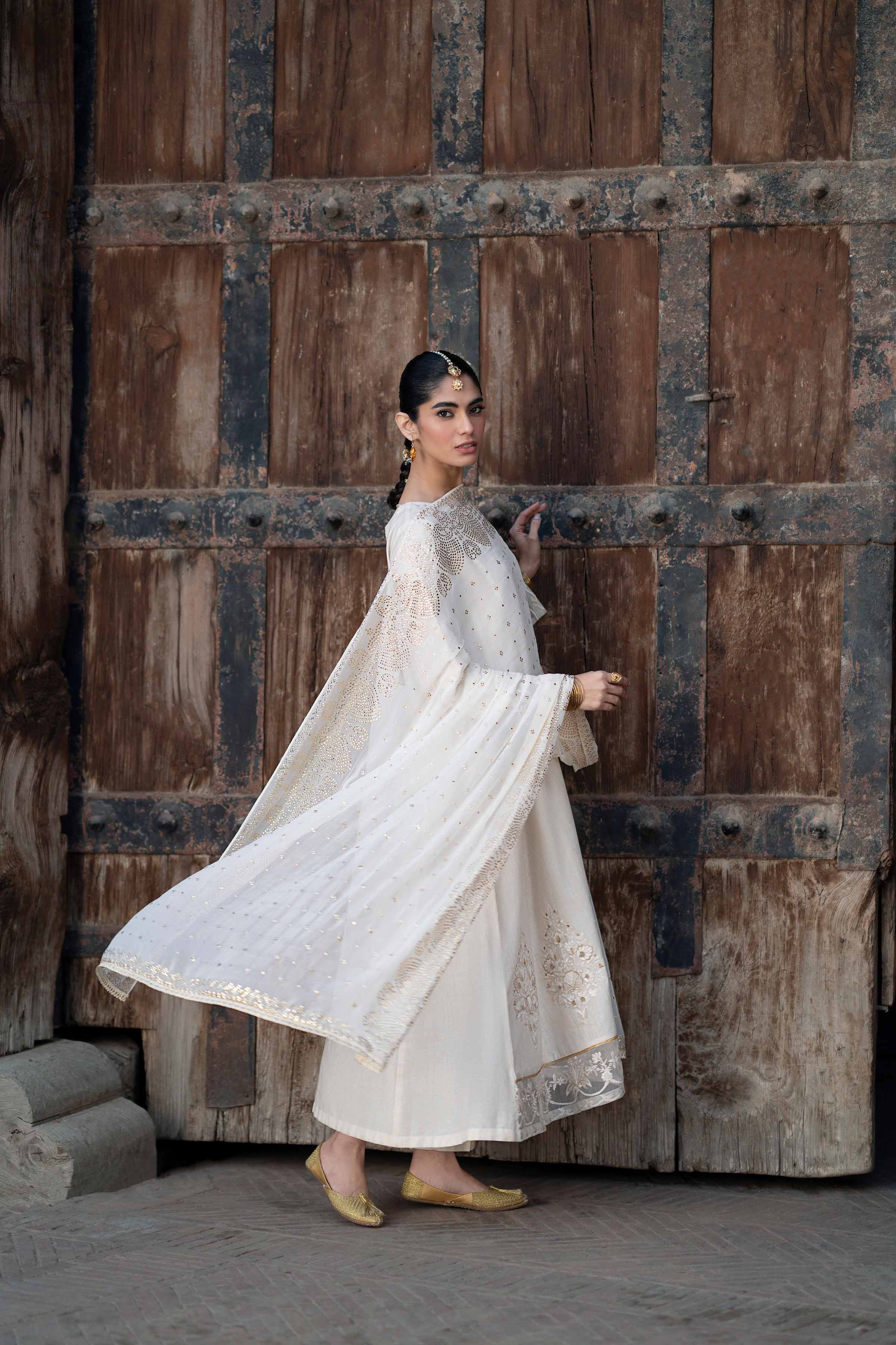 NishatUK - Off White Embroidered Yarn Dyed 3-piece ready to wear Suit