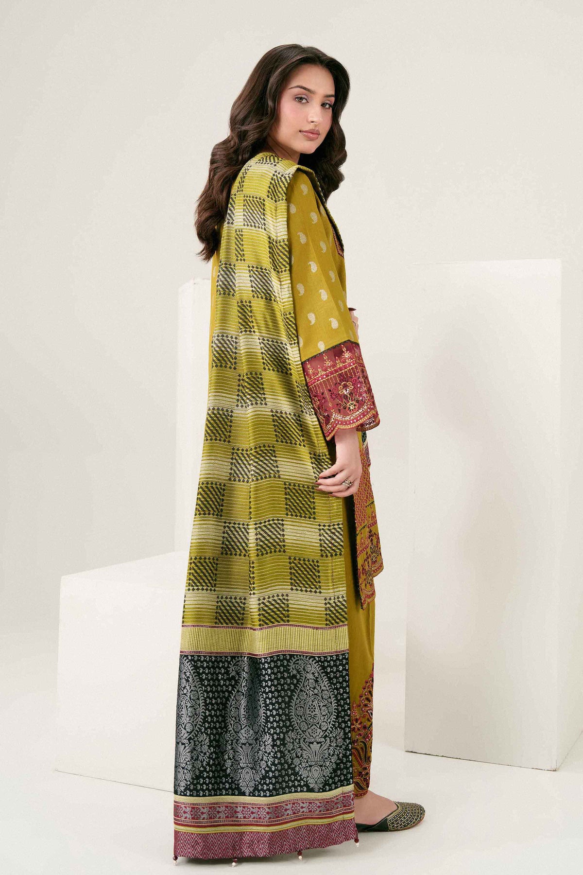 Nishat UK - Green Embroidered Karandi 3 Pieces ready to wear Suit