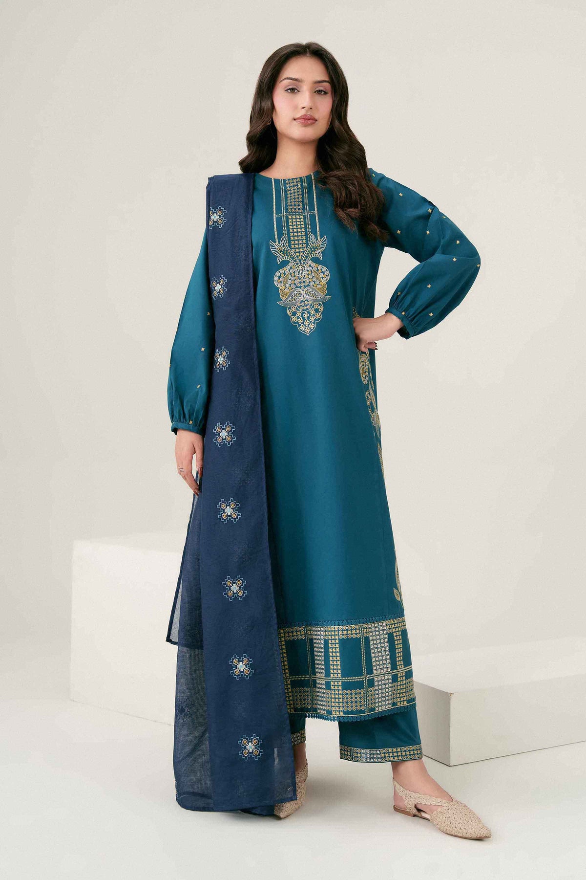 Nishat UK - Green Embroidered Cambric 3 Pieces ready to wear
