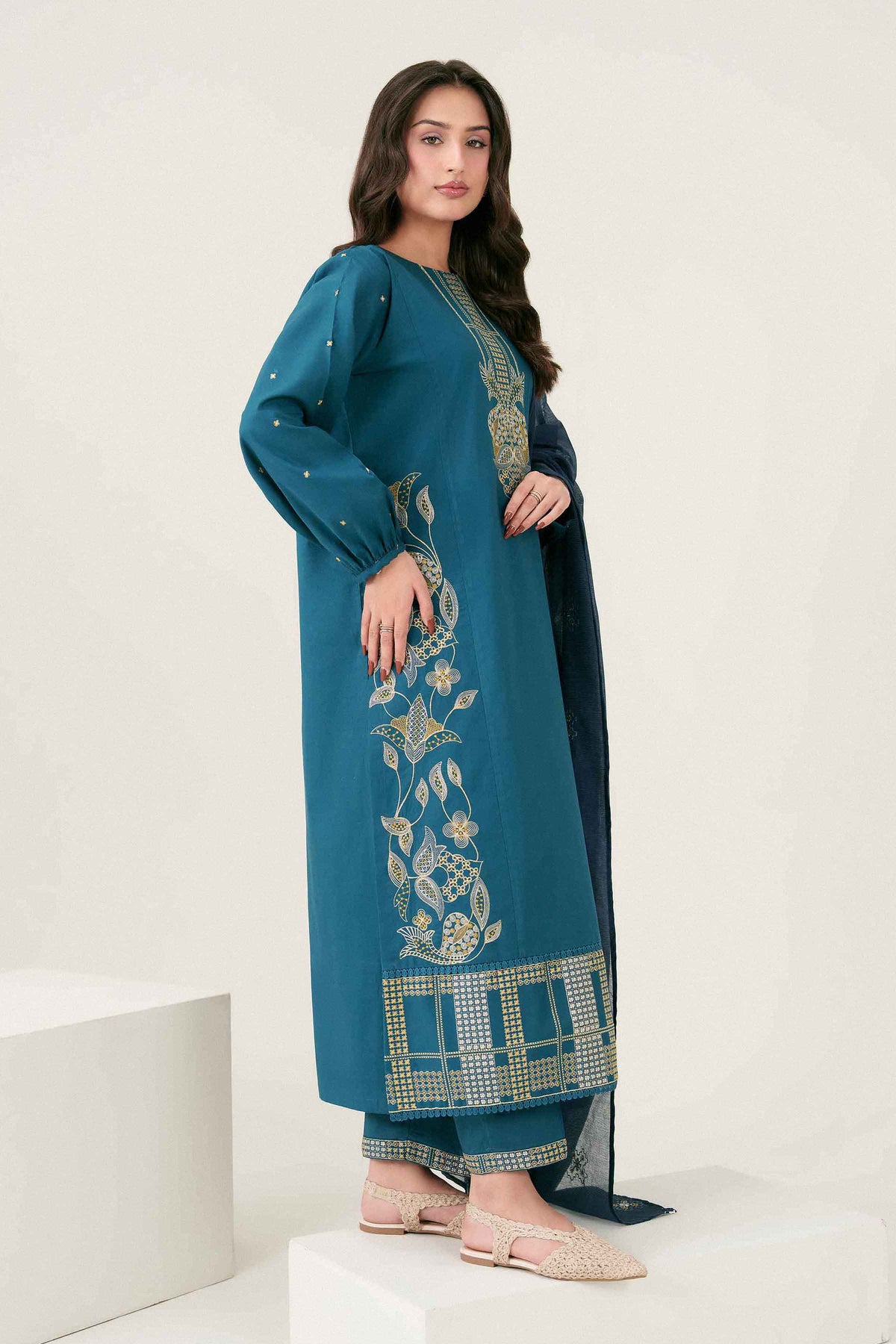 Nishat UK - Green Embroidered Cambric 3 Pieces ready to wear