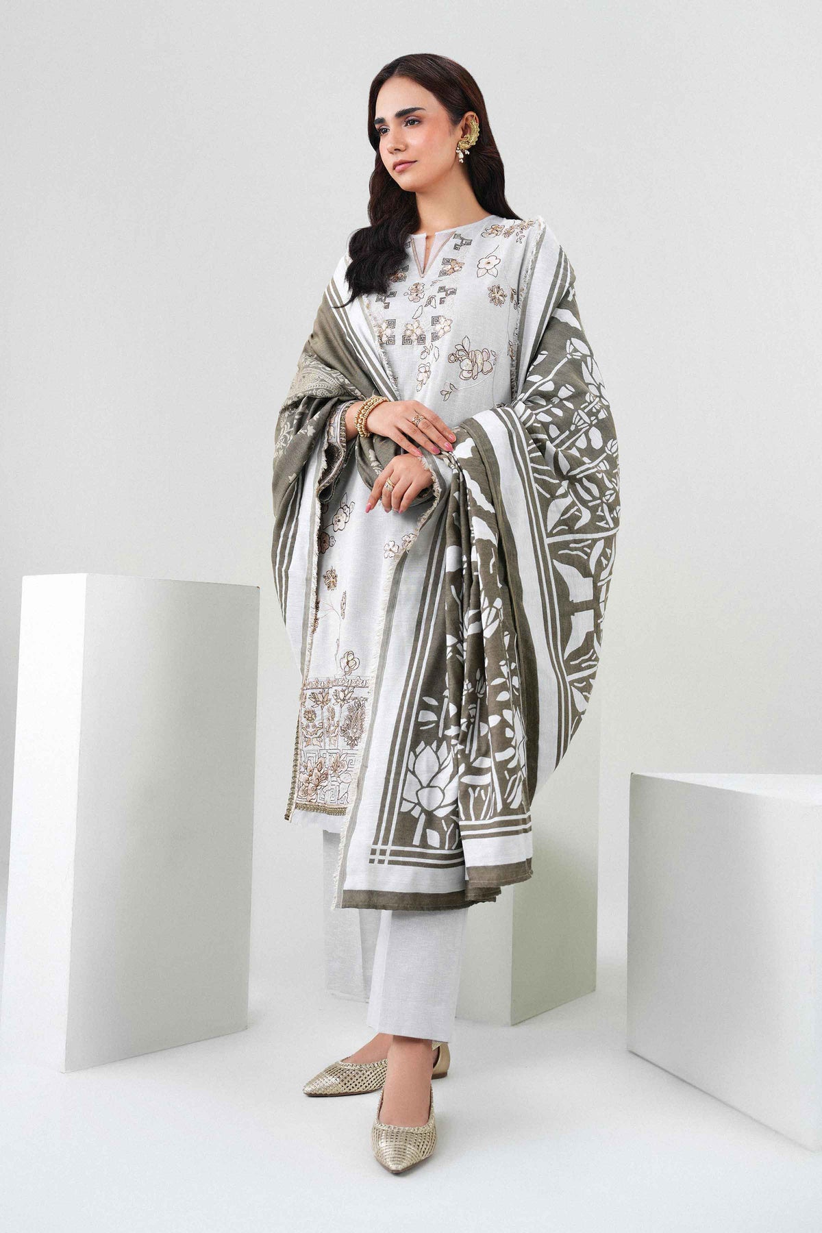 Nishat UK - Grey Embroidered Karandi 3 Pieces ready to wear Suit