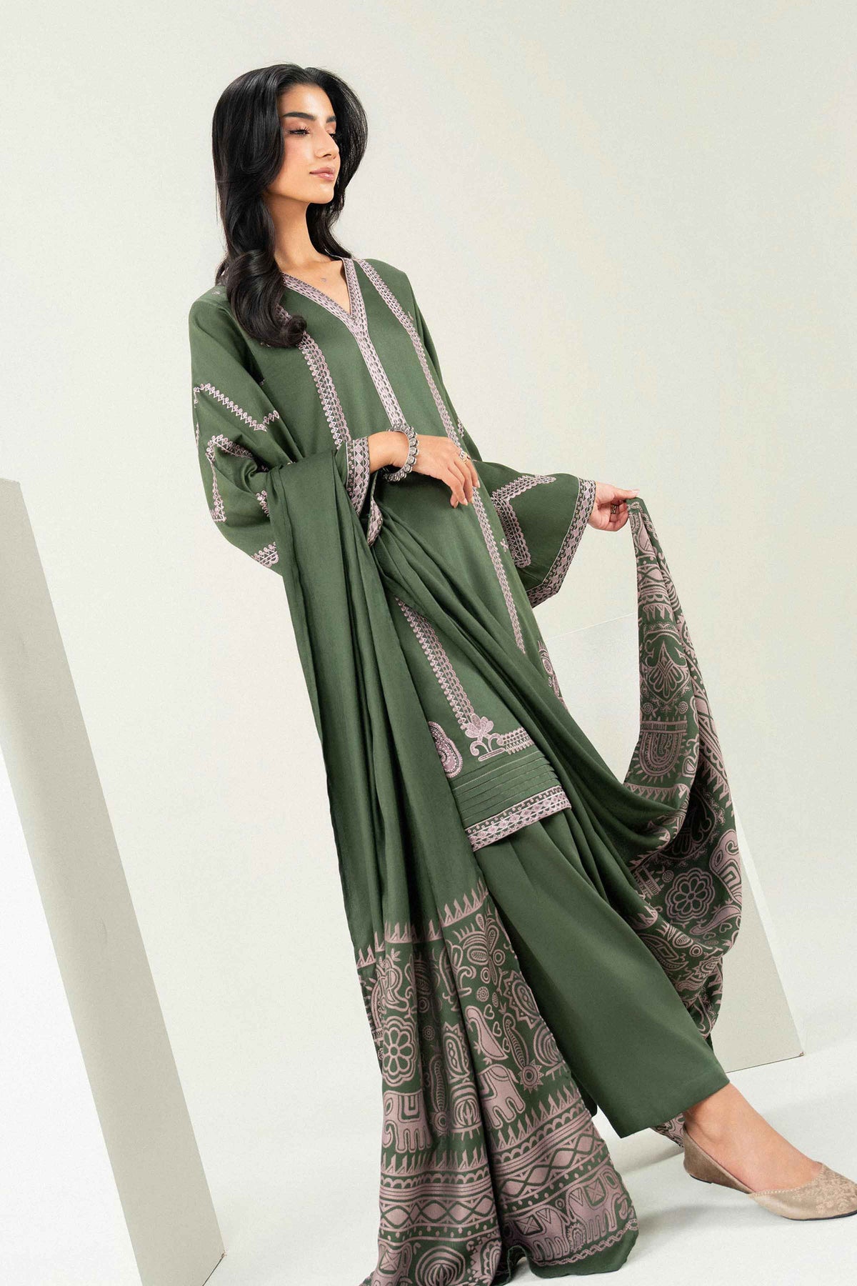 Nishat UK - Green Embroidered Satin 3 Pieces ready to wear Suit