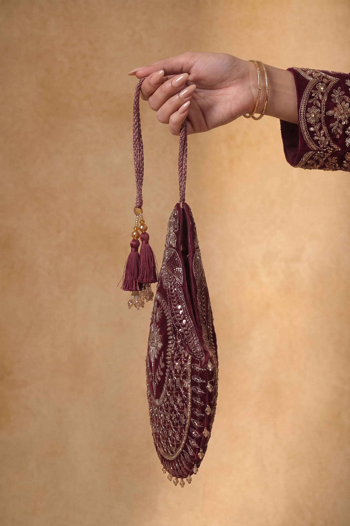 Nishat UK - Red Embroidered Velvet 1 Piece ready to wear Pouch