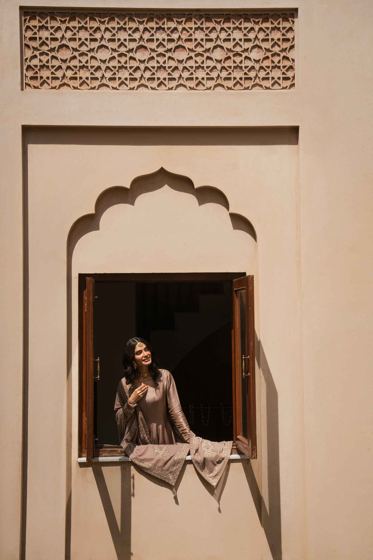 Nishat UK - Pink Embroidered Velvet 1 Piece ready to wear shawl