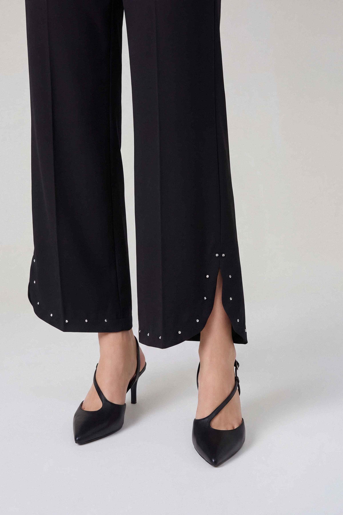 Nishat UK - Black Solids Cambric 1 Piece ready to wear