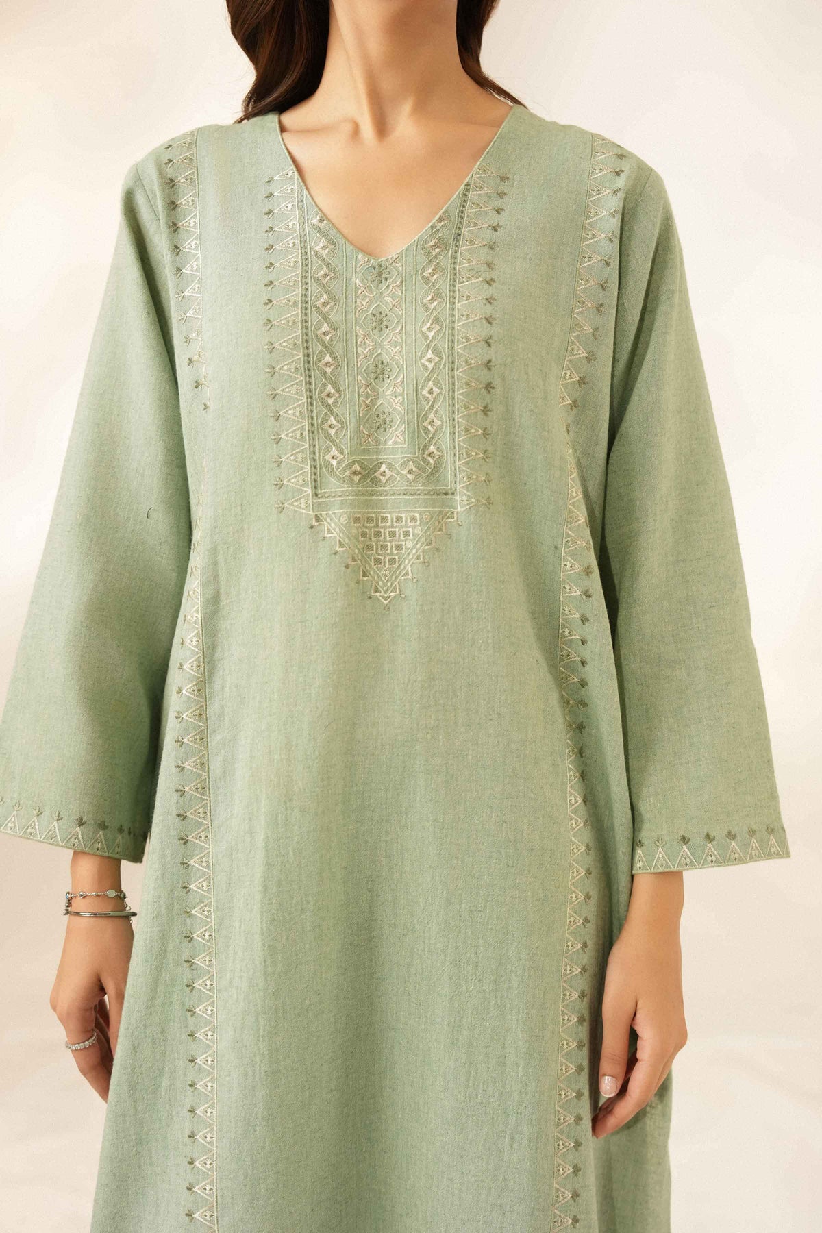Nishat UK - Green Embroidered Linen 2 Pieces ready to wear luxury suit