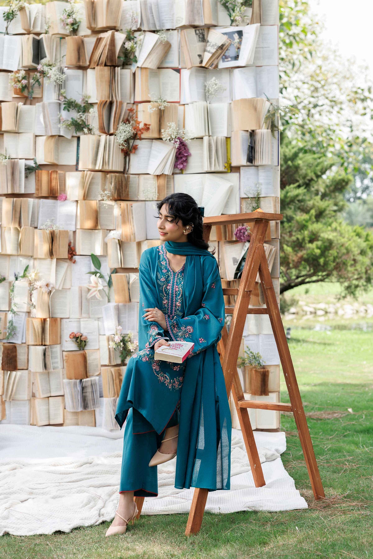 Nishat UK - Green Embroidered Karandi 3 Pieces ready to wear Suit