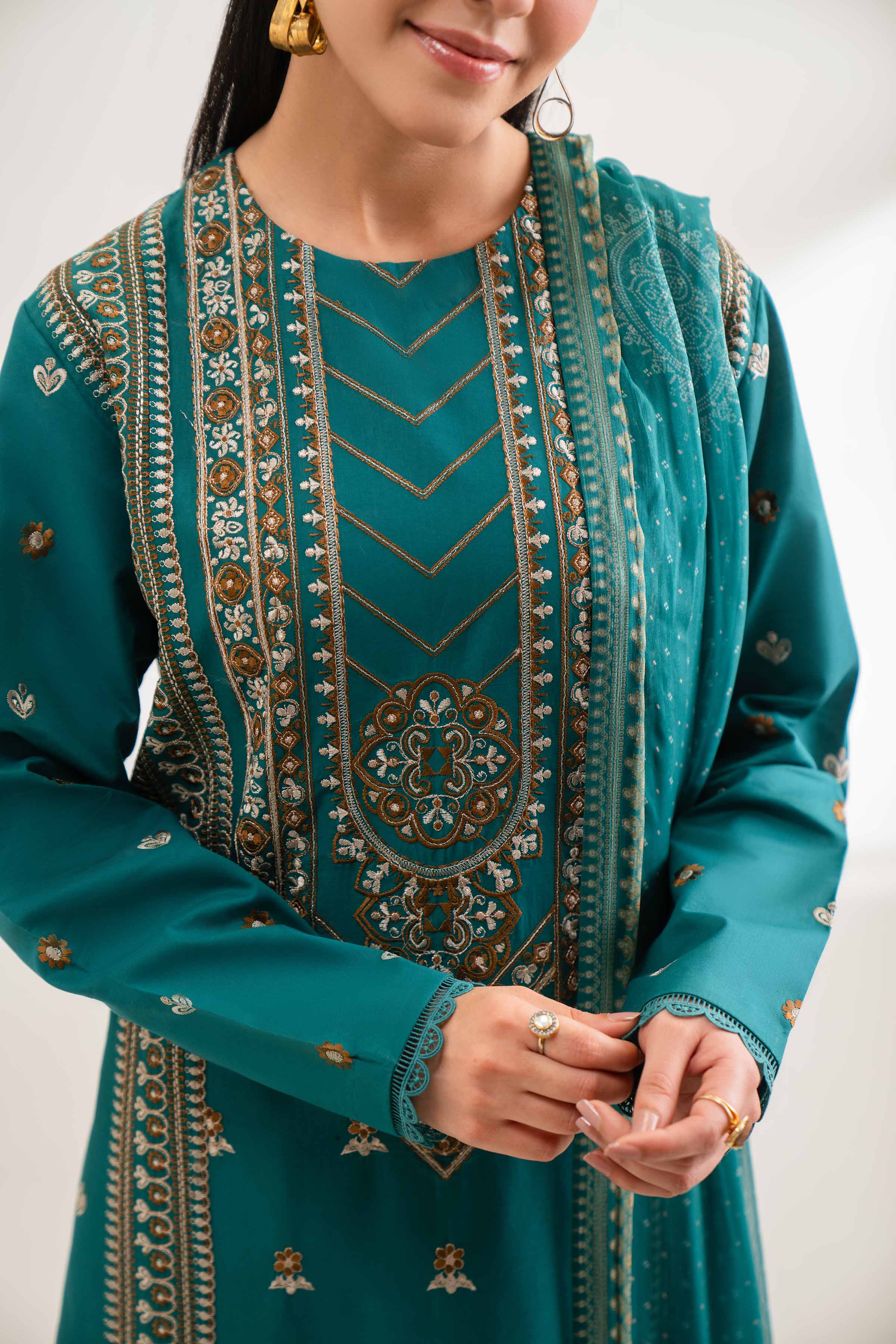 Nishat UK - Green Embroidered Cambric 3 Pieces unstitched suit