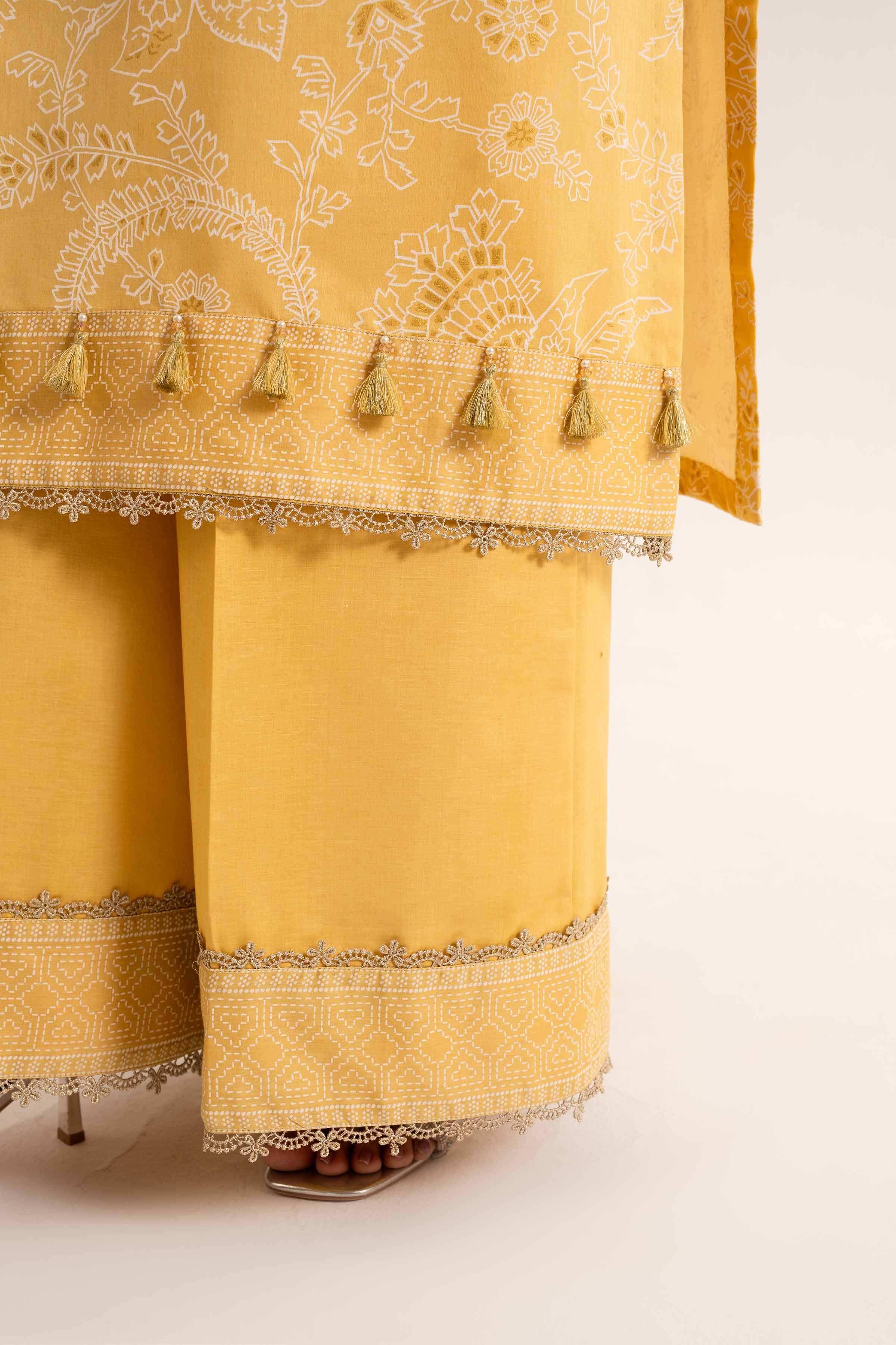 Nishat UK - Gold Embroidered Lawn 3 Pieces unstitched suit