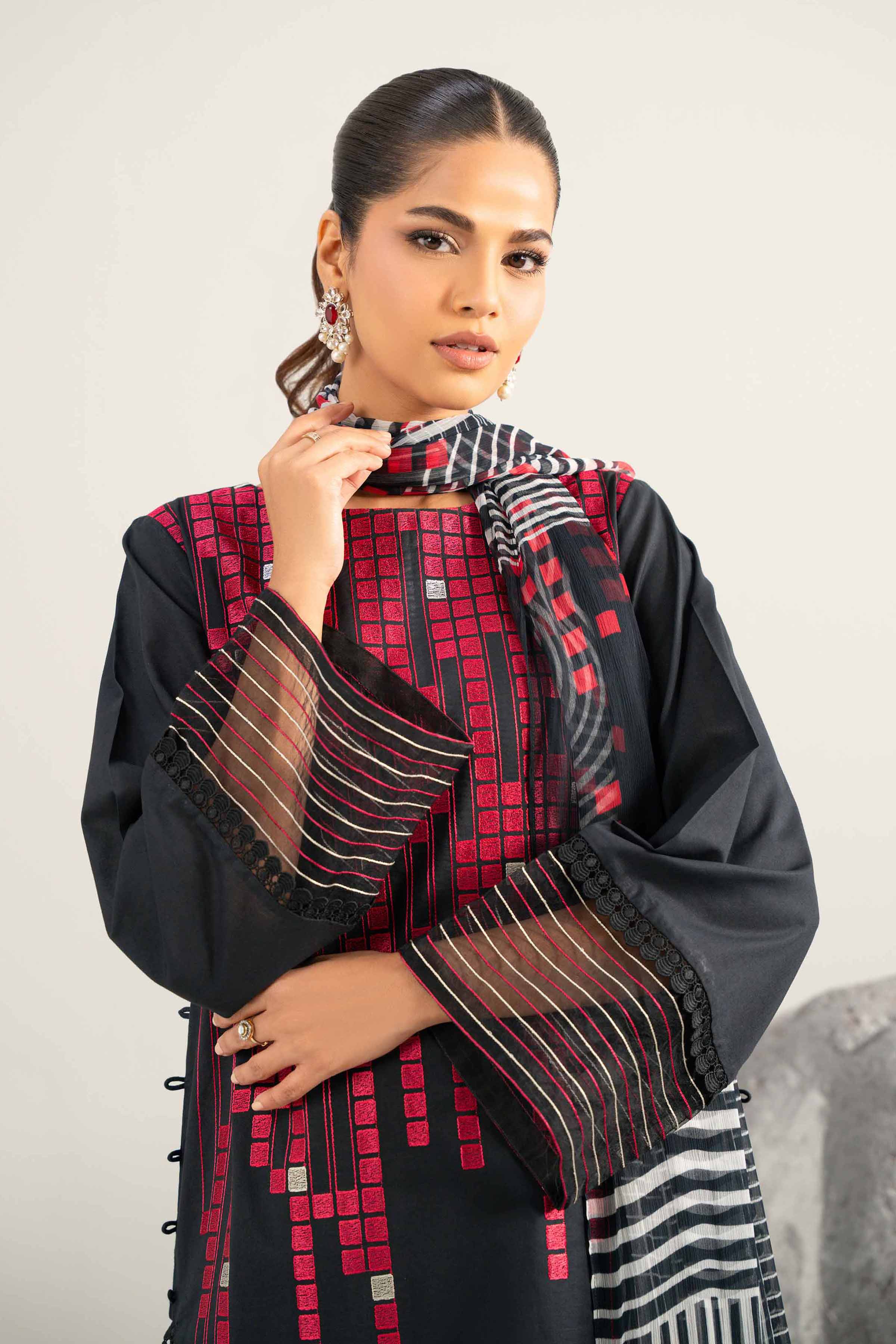 Nishat UK - Black Embroidered Cambric 3 Pieces unstitched suit