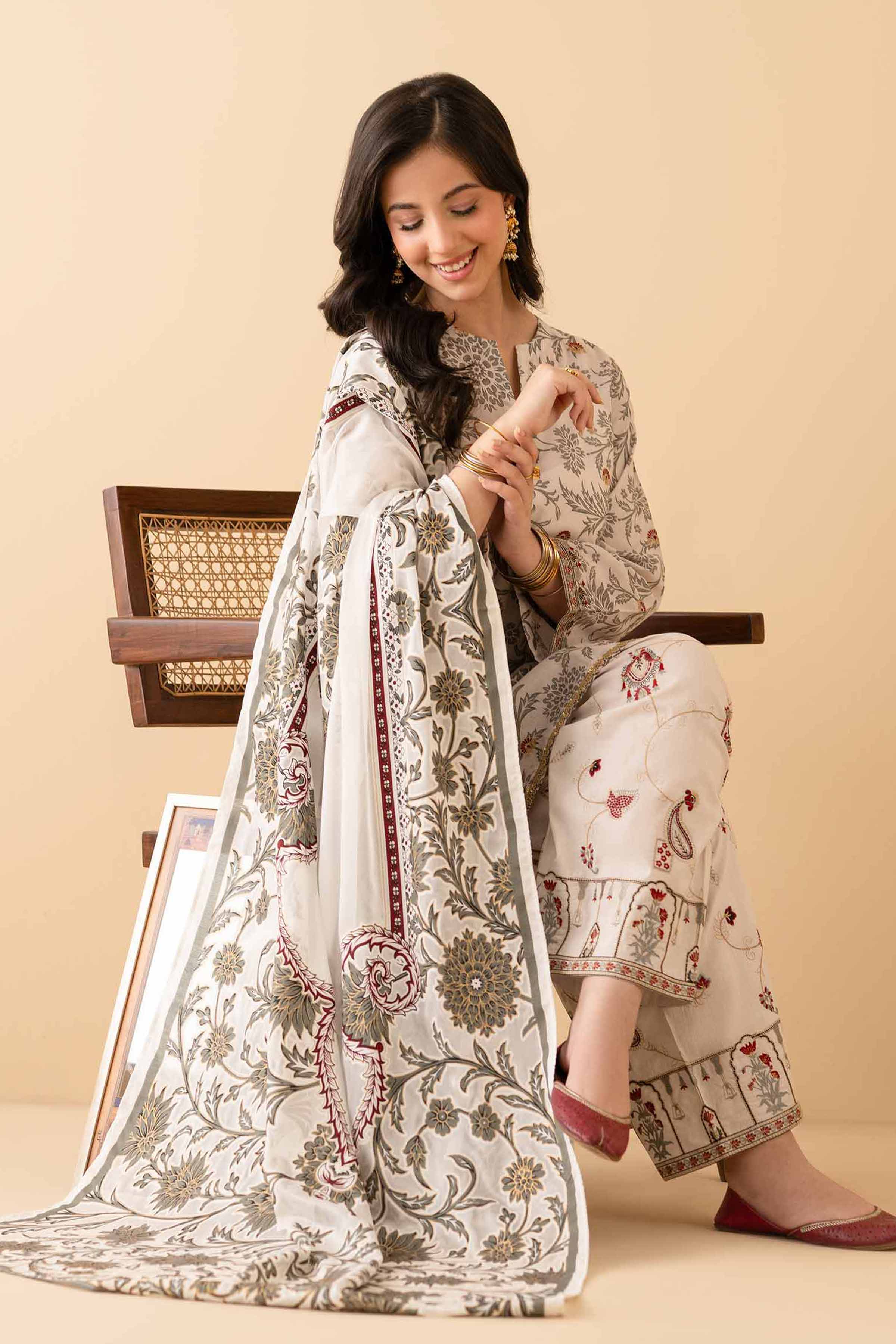 NishatUK - Light Grey Embroidered Lawn 3-piece ready to wear Suit
