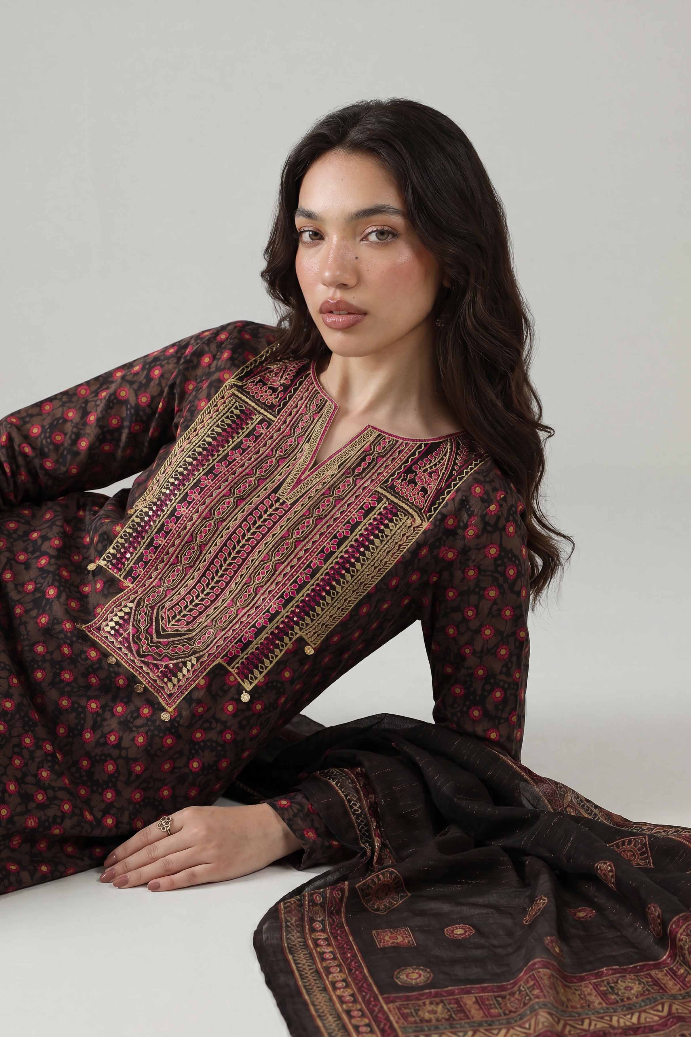 Nishat UK - Black Embroidered Lawn 3 Pieces ready to wear Suit
