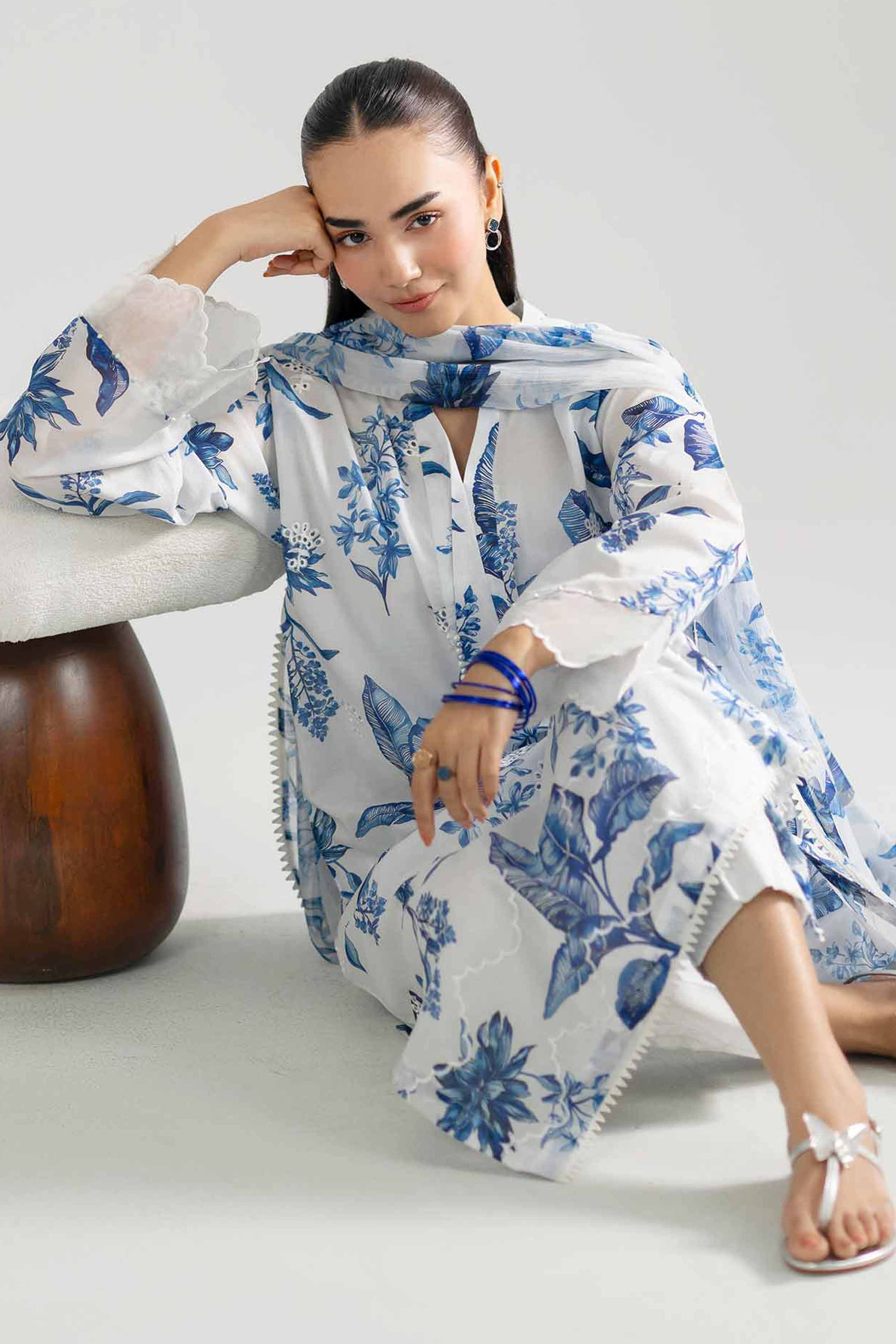 Nishat UK - White Embroidered Lawn 3-piece ready to wear Suit