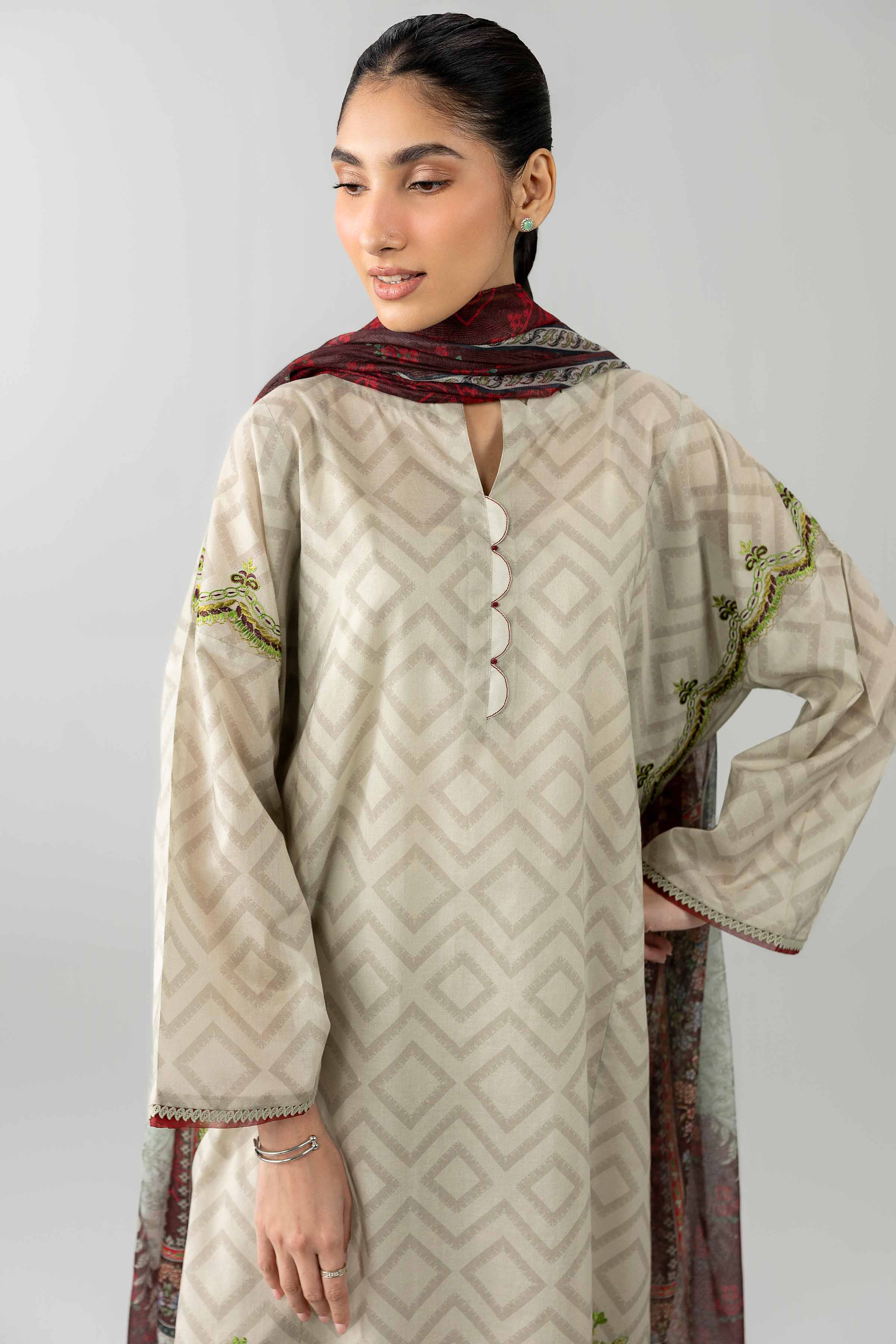 Nishat UK - Green Embroidered Lawn 3-piece ready to wear Suit