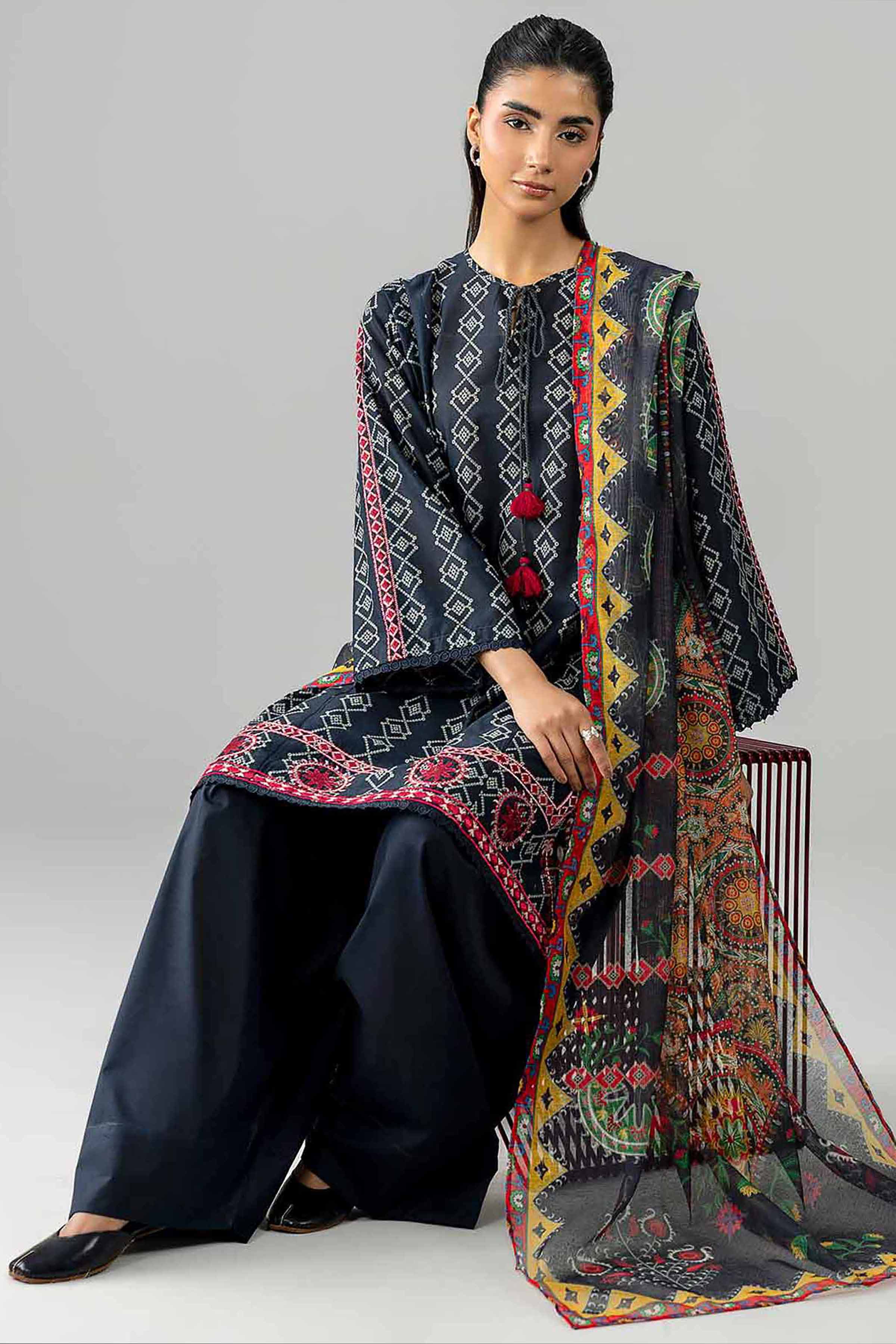 Nishat UK - Blue Embroidered Lawn 3 Piece ready to wear Suit