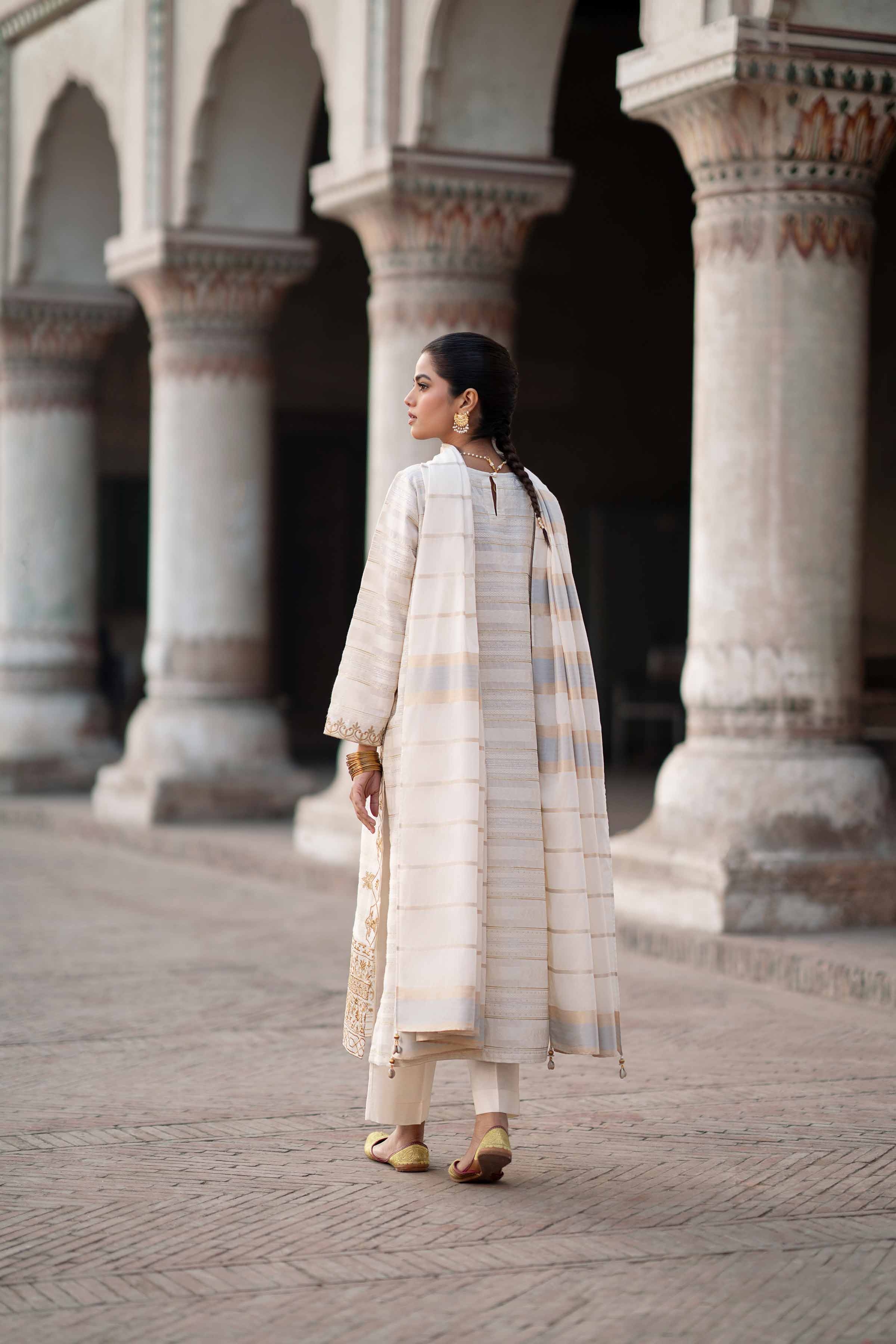 NishatUK - Off White Embroidered Jacquard 3-piece ready to wear Suit