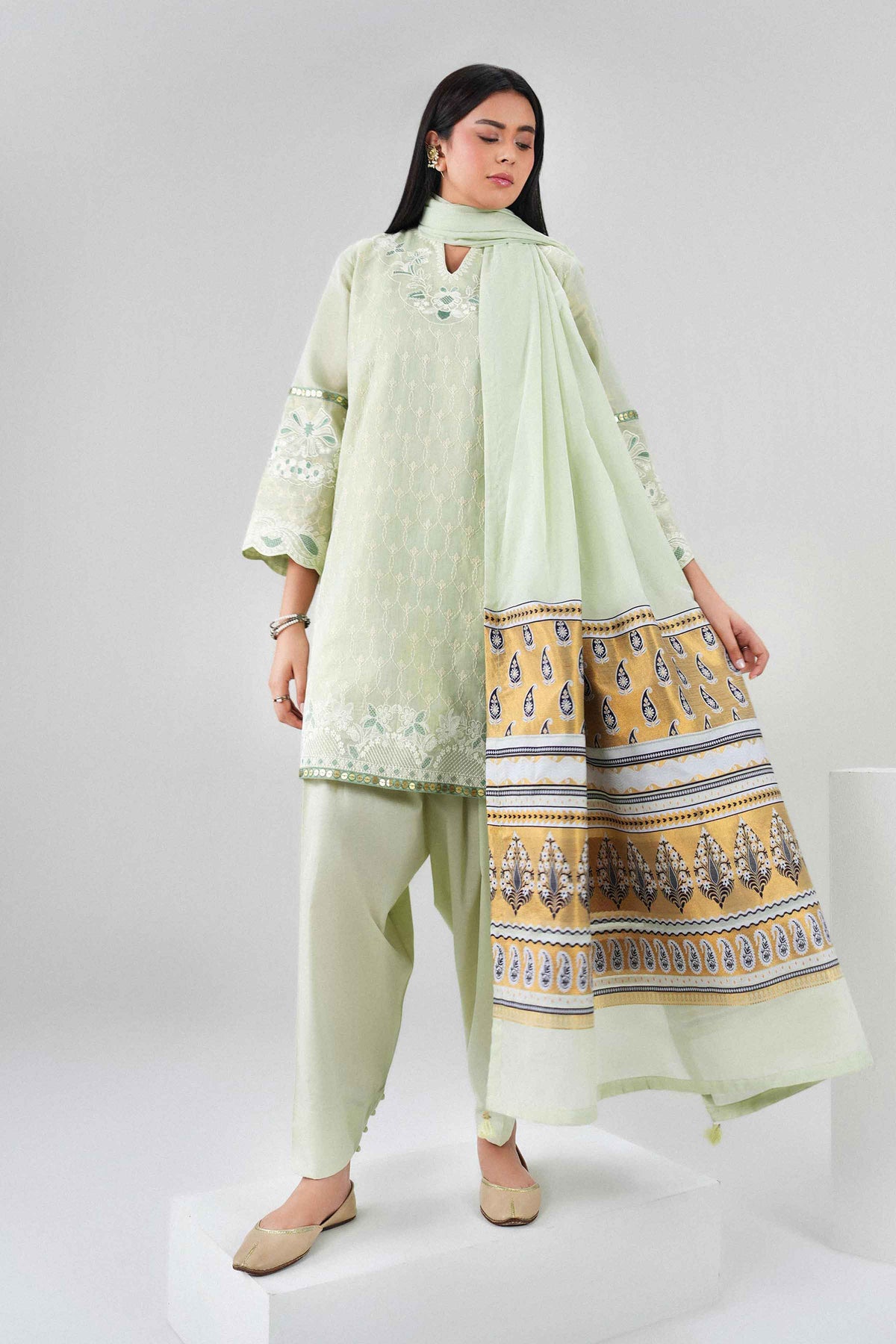 Nishat UK - Green Embroidered Yard Dyed 3 Pieces ready to wear Suit