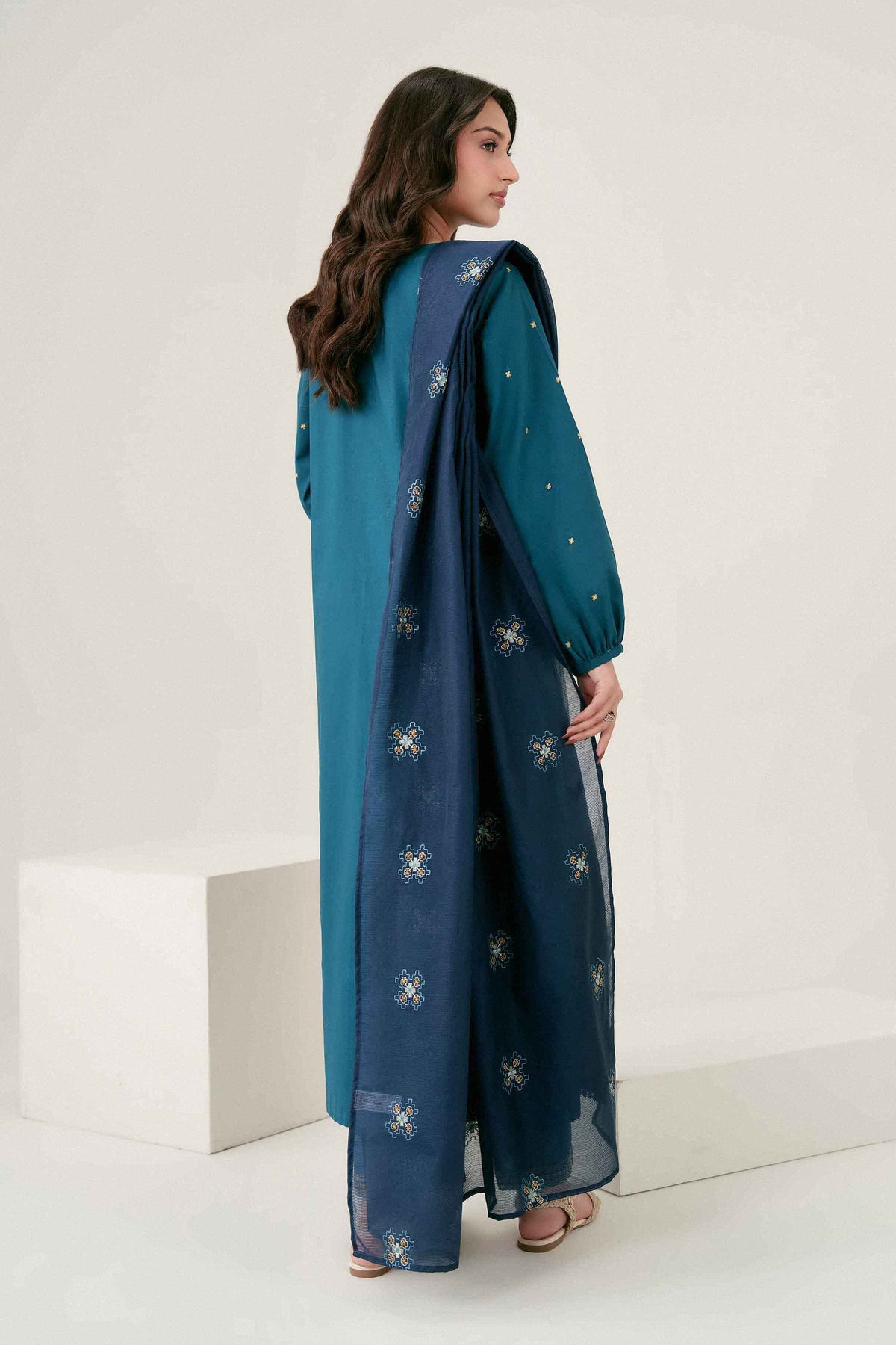 Nishat UK - Green Embroidered Cambric 3 Pieces ready to wear 