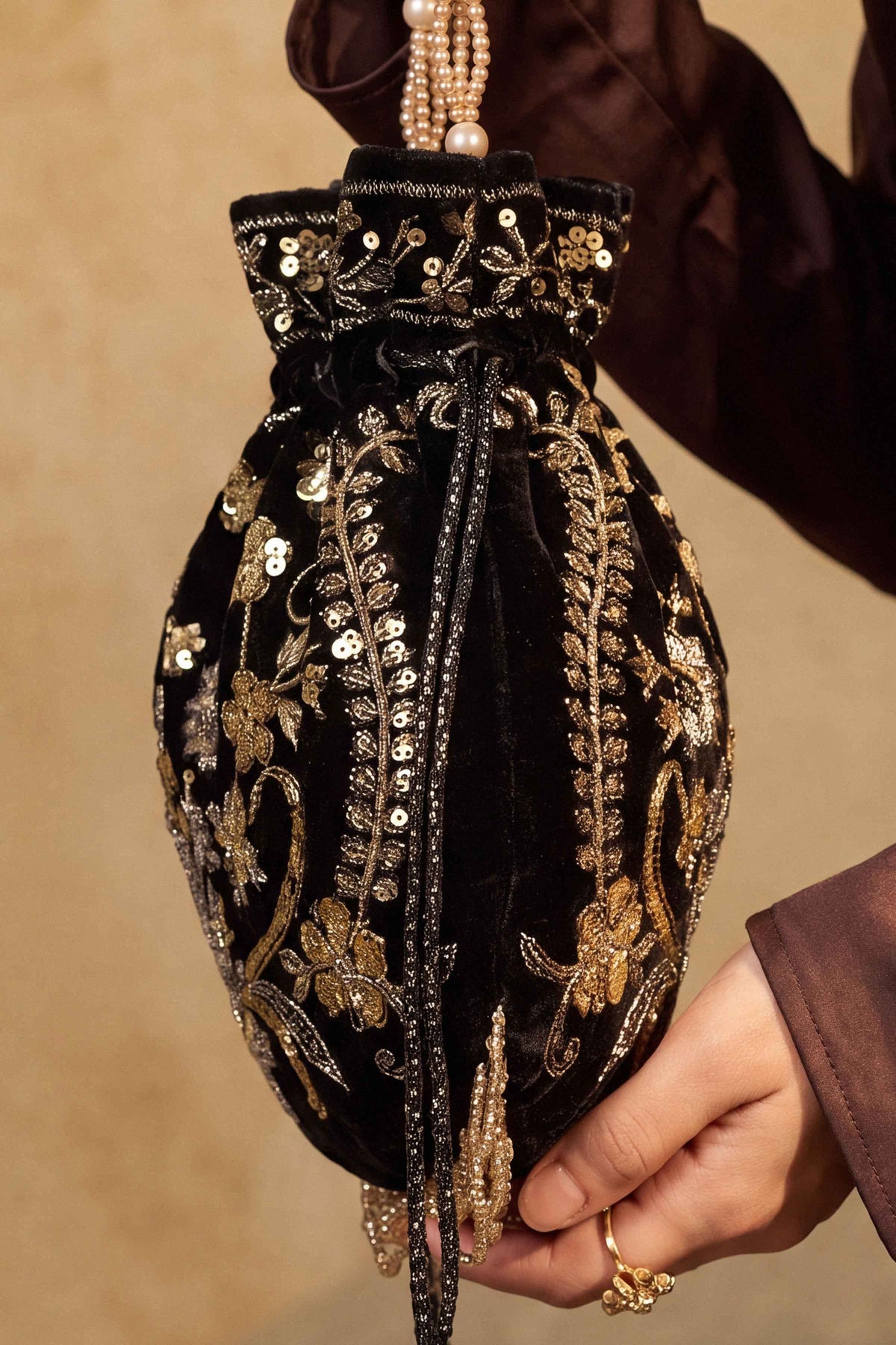 Nishat UK - Black Embroidered Velvet 1 Piece ready to wear Pouch