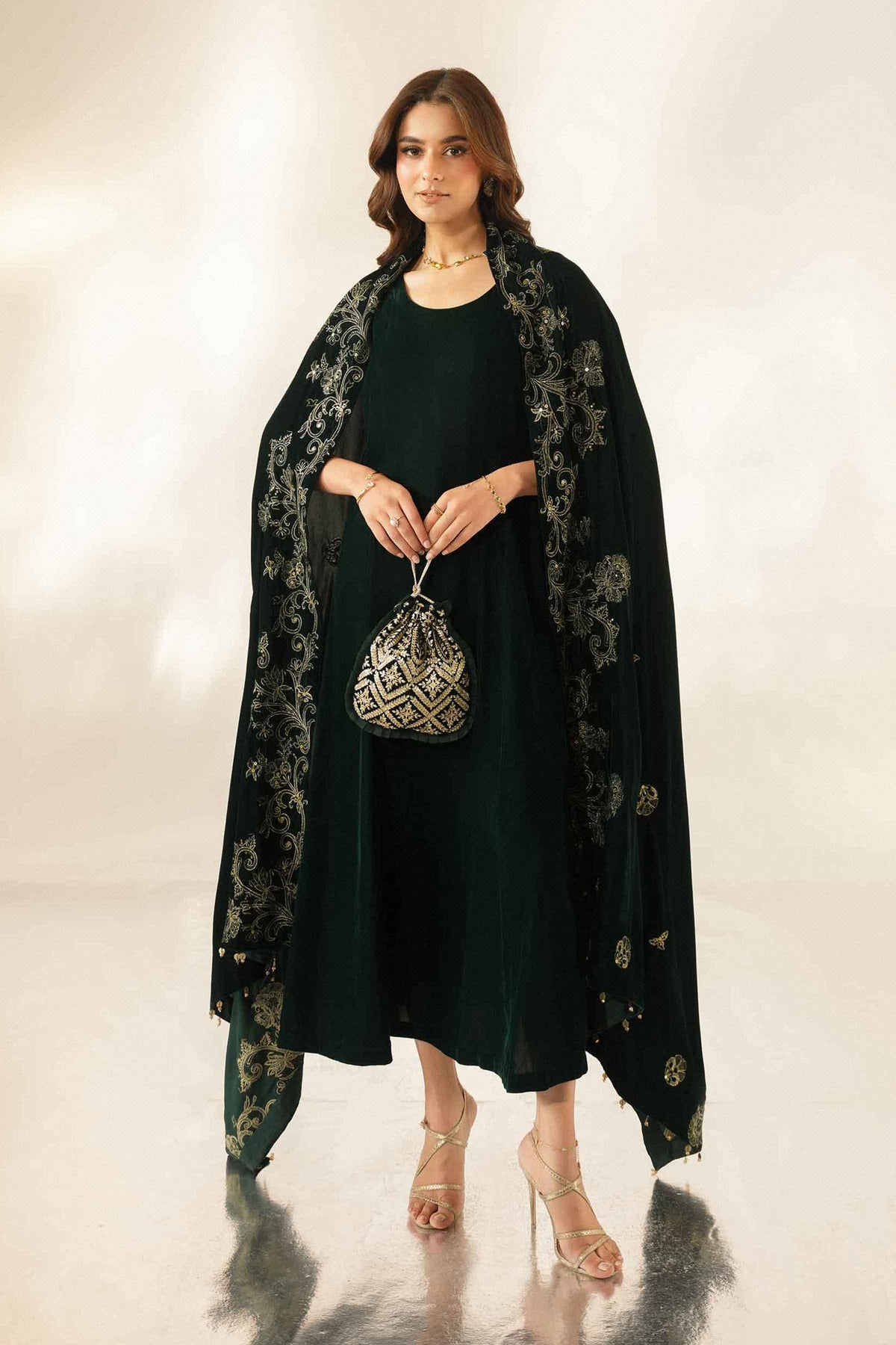 Nishat UK - Green Embroidered Velvet 1 Piece ready to wear shawl