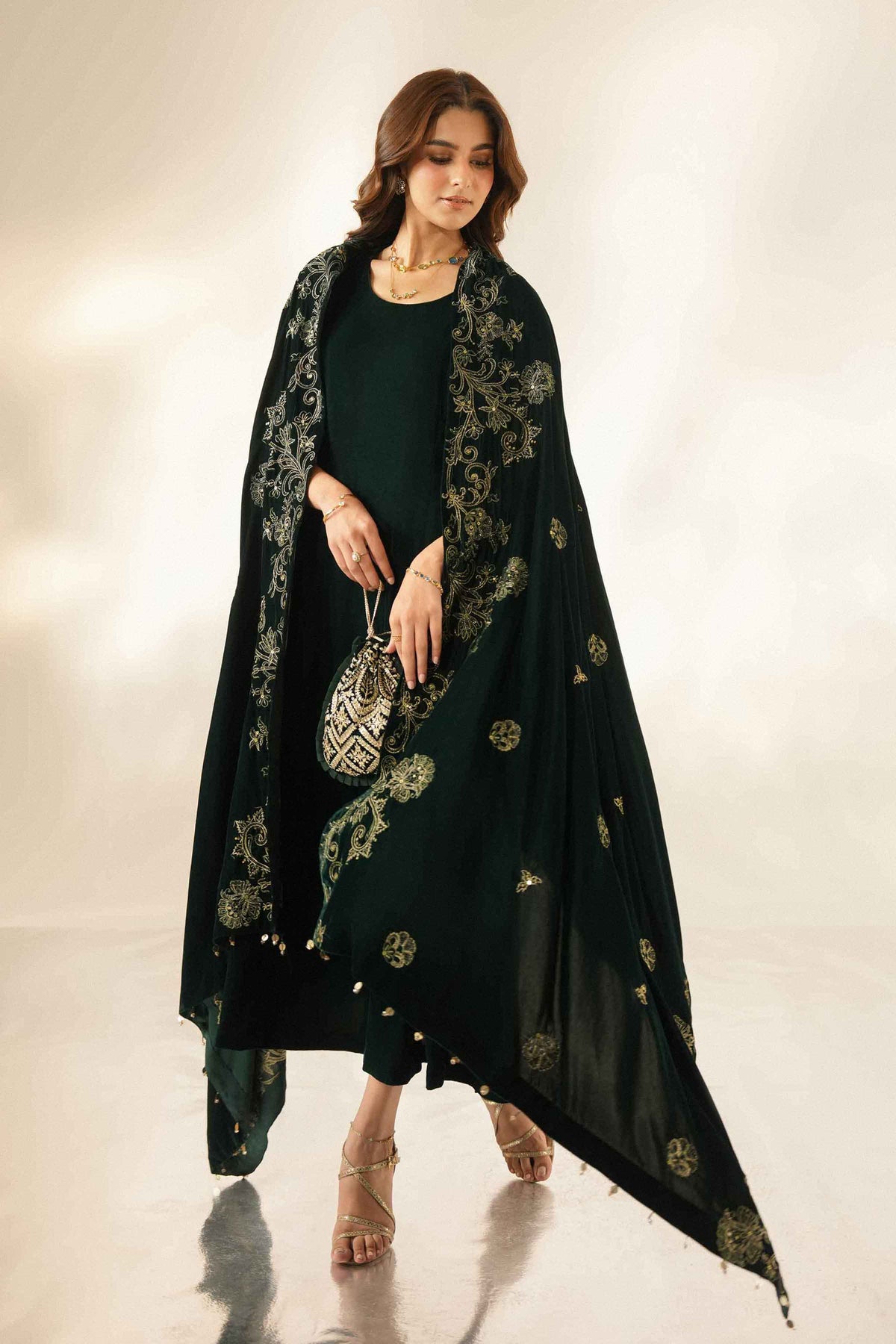 Nishat UK - Green Embroidered Velvet 1 Piece ready to wear shawl