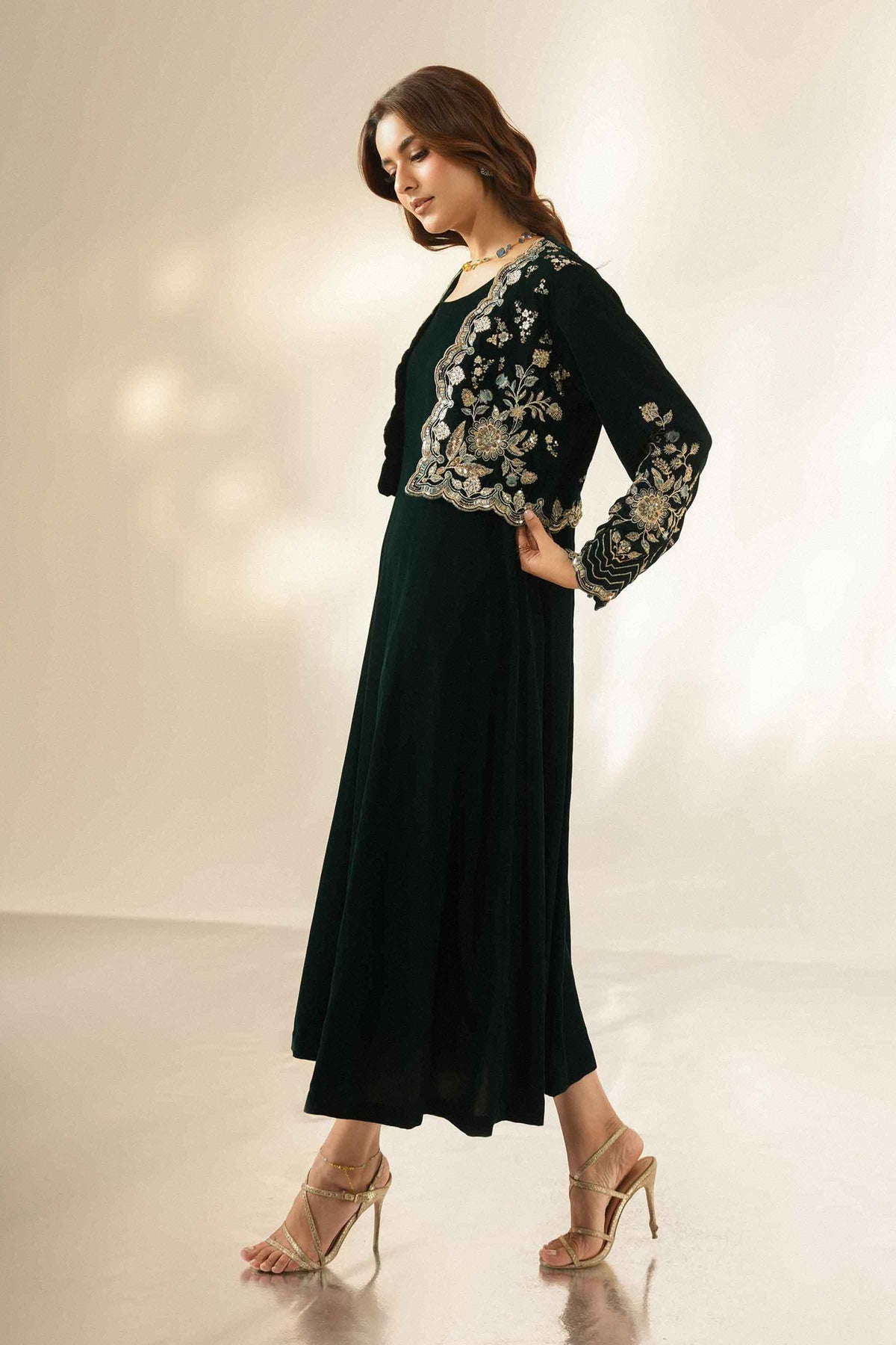 Nishat UK - Green Embroidered Velvet 2 Pieces ready to wear Dress