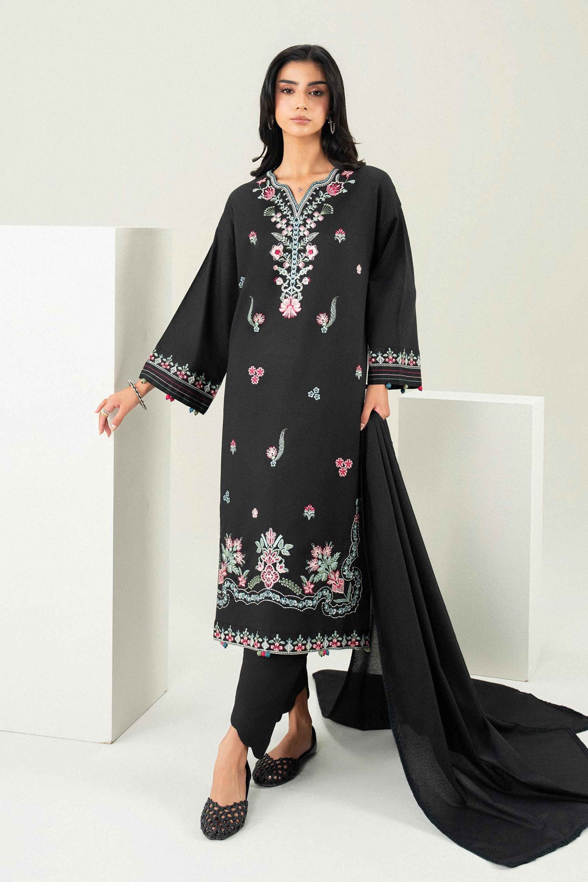 Nishat UK - Black Embroidered Karandi 3 Pieces ready to wear 
