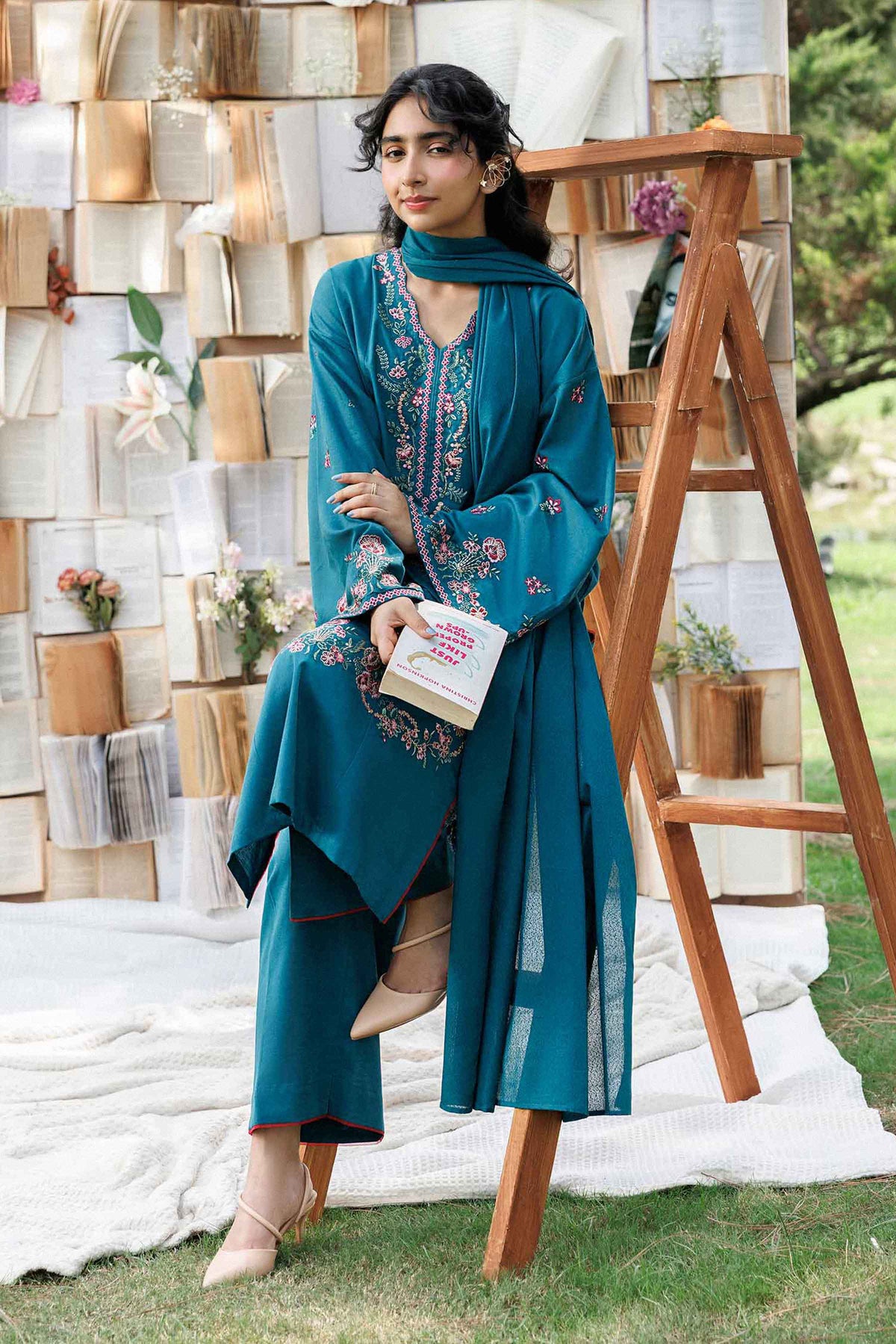 Nishat UK - Green Embroidered Karandi 3 Pieces ready to wear Suit